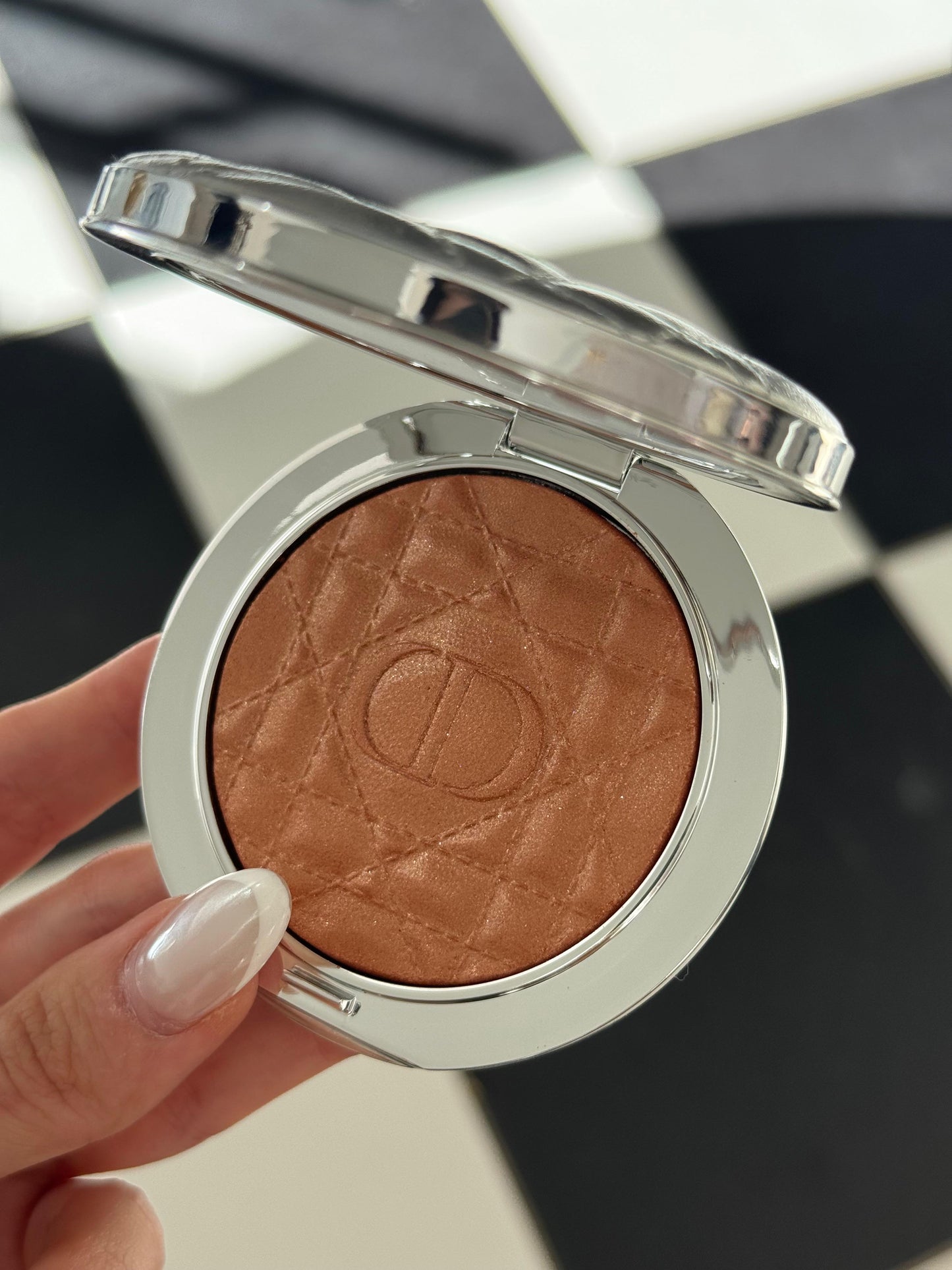 DIOR Forever Glow Luminizer - Illuminating Powder For Face (07)