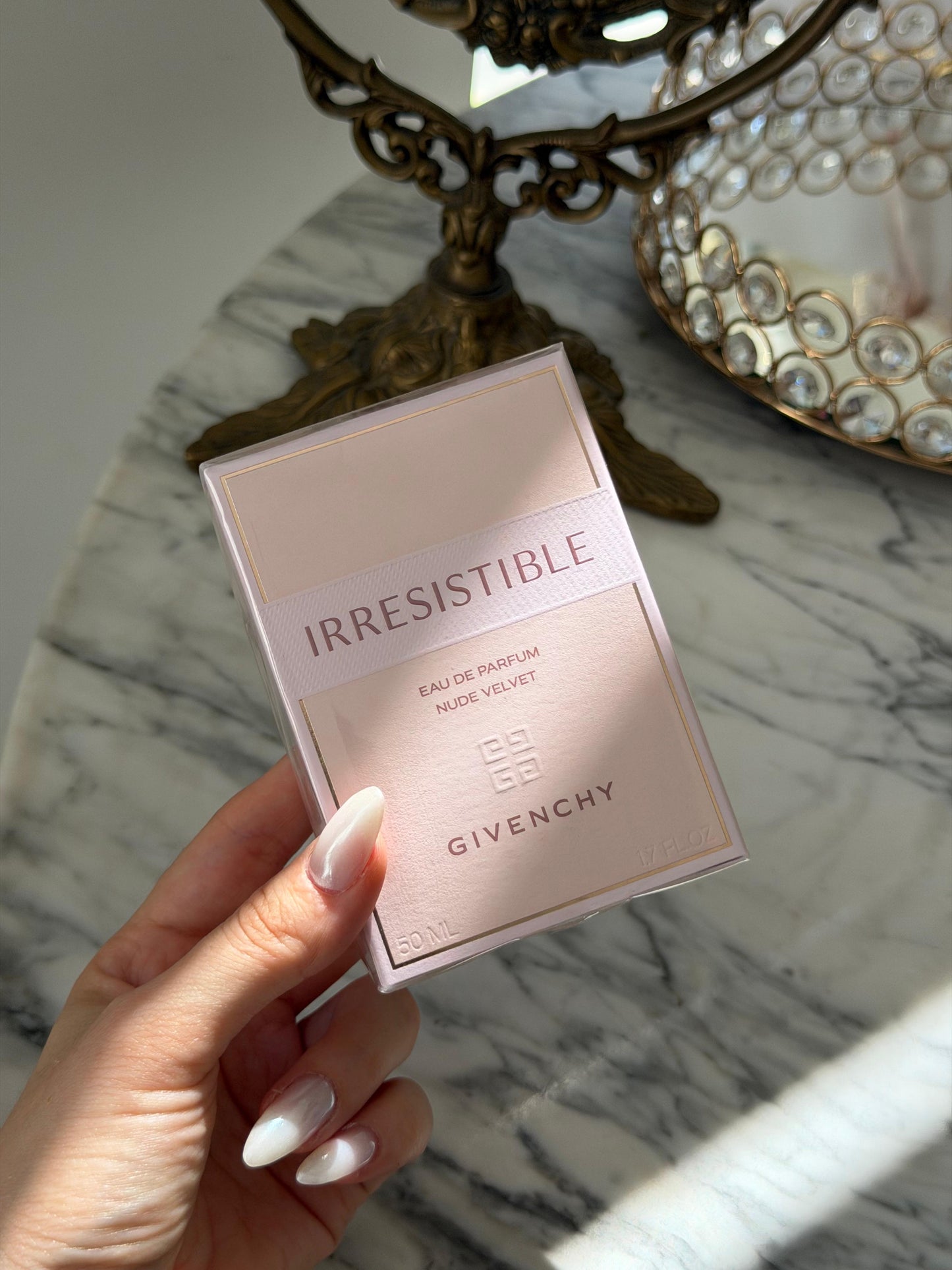 GIVENCHY Irresistible Nude Velvet
Eau de Parfum
Floral, Woody, Musky