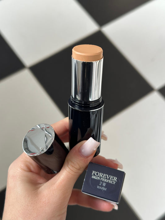 DIOR Forever Skin Perfect
Multi-Use Foundation Stick - Blur Perfection - 24H Wear and Hydration (2W)