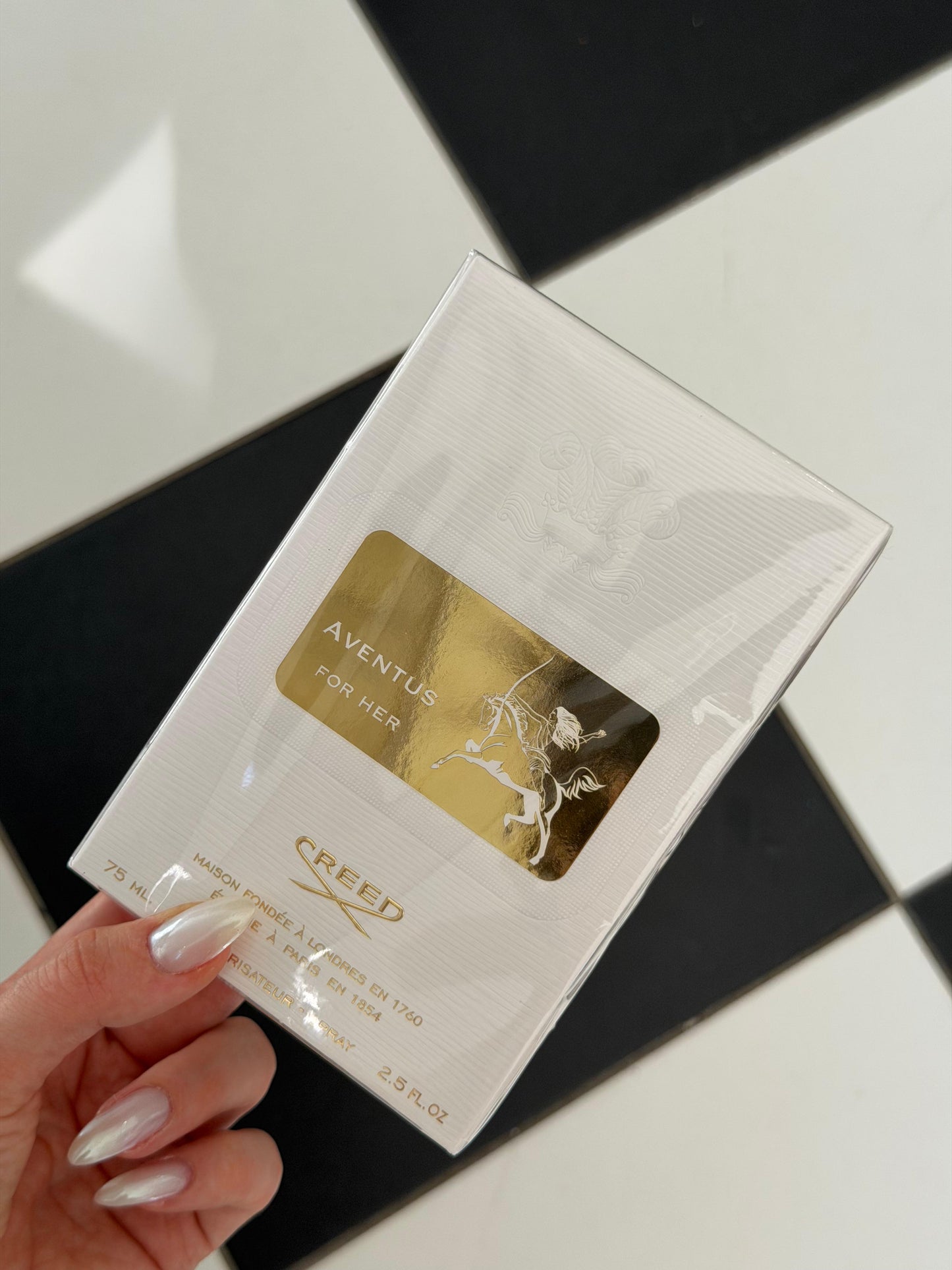 CREED Aventus For Her Eau De Parfum
Woody Fresh, Crisp, Fruity & Floral
