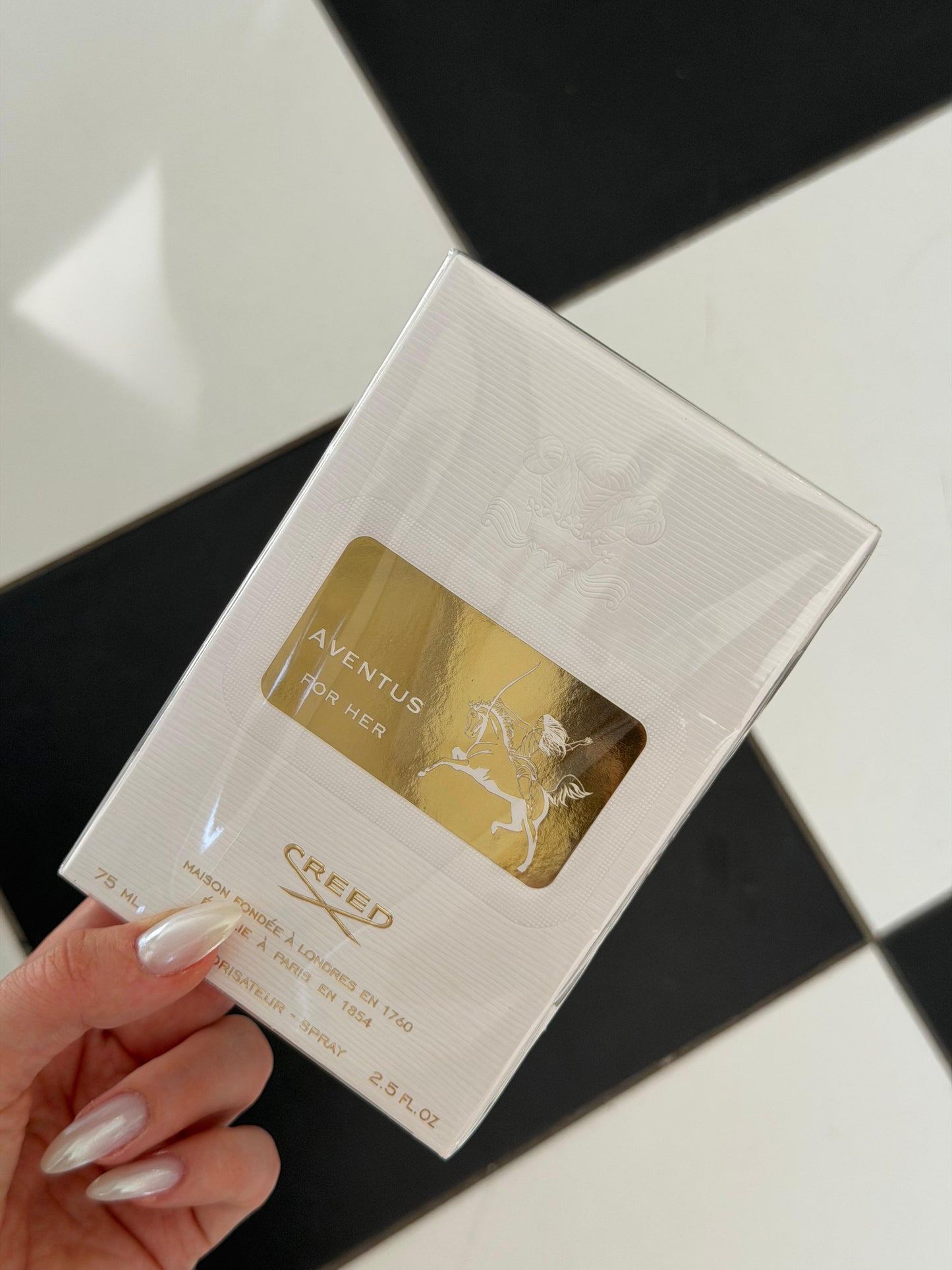 CREED Aventus For Her Eau De Parfum
Woody Fresh, Crisp, Fruity & Floral