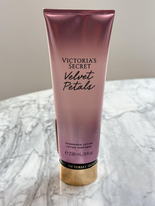 VICTORIA'S SECRET Velvet Petals Fragrance Lotion 236ml