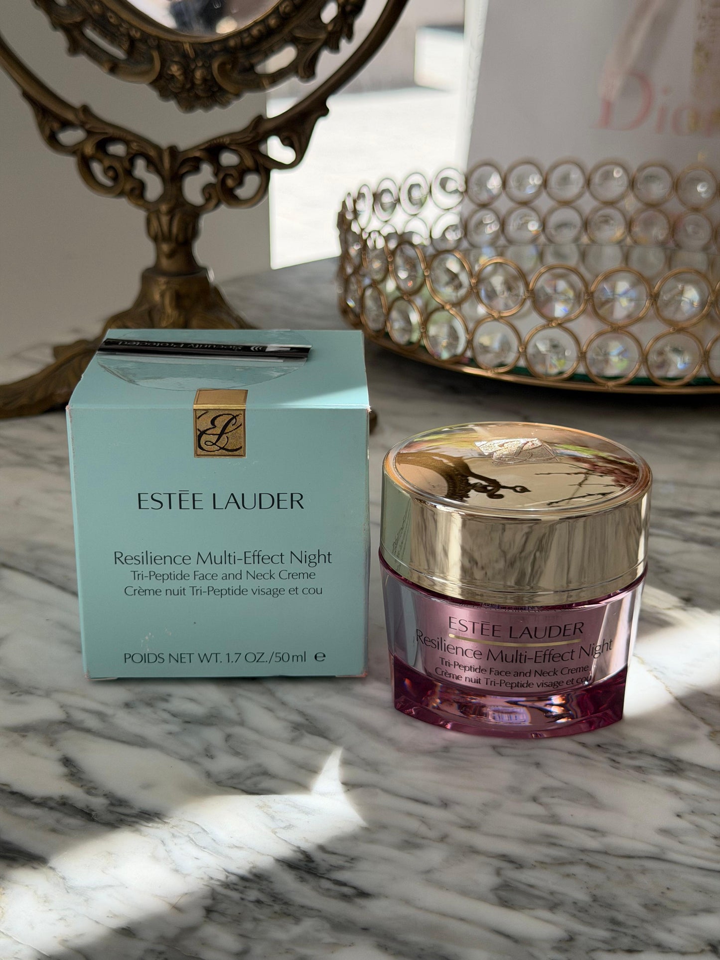 ESTEE LAUDER Resilience Multi-Effect Night
Tri-Peptide Face and Neck Creme SPF15