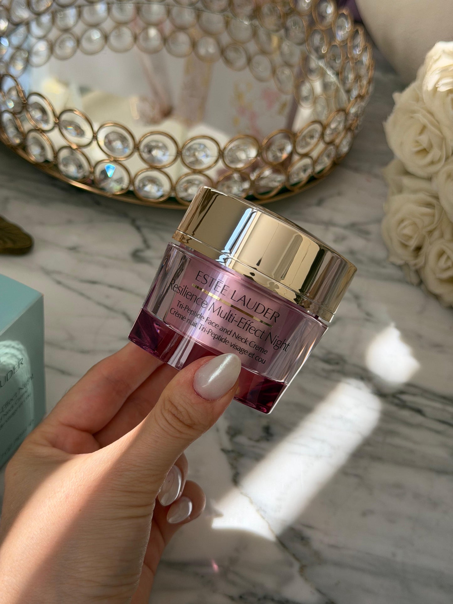 ESTEE LAUDER Resilience Multi-Effect Night
Tri-Peptide Face and Neck Creme SPF15