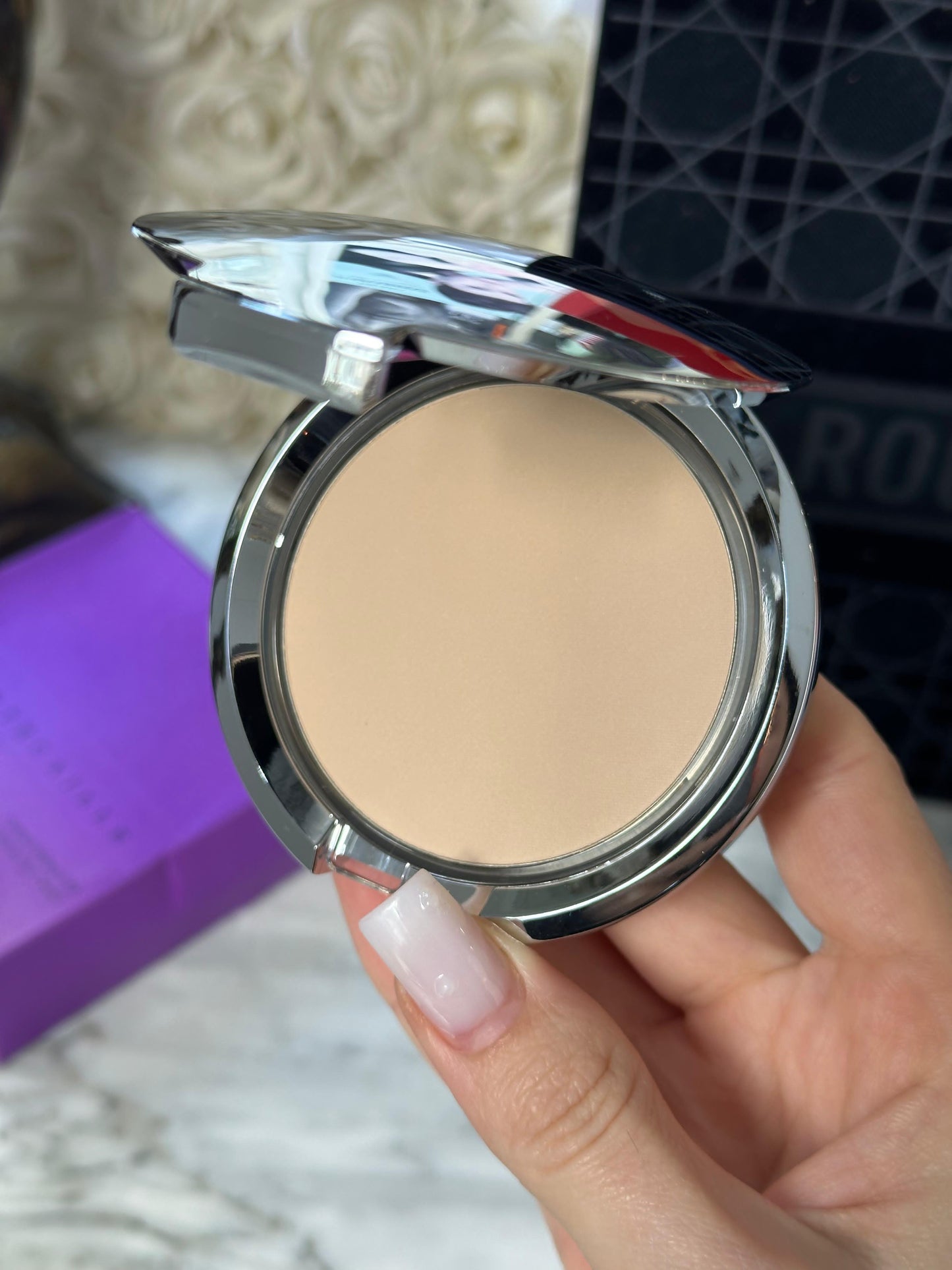 CHANTECAILLE Compact Makeup