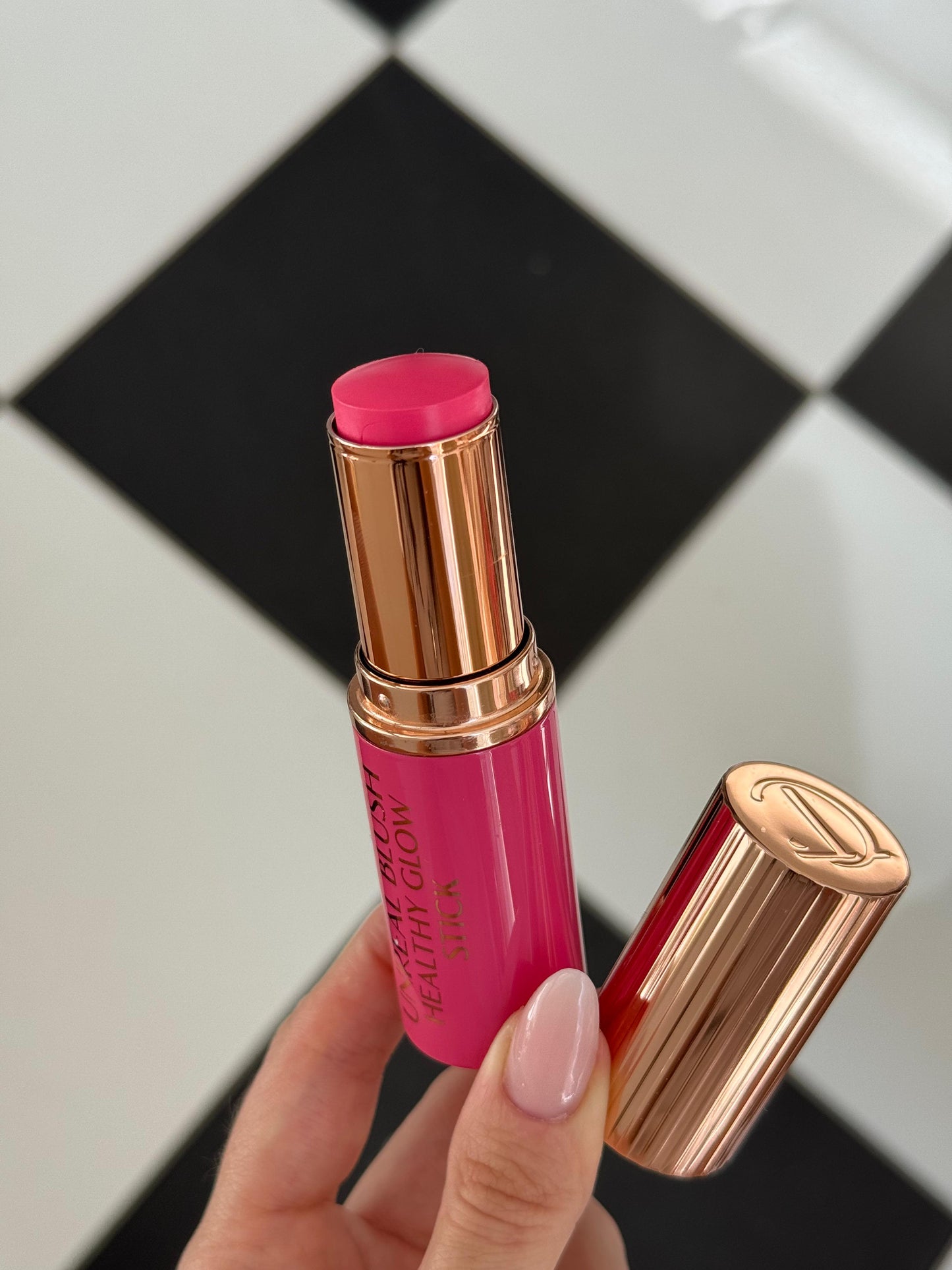 CHARLOTTE Unreal Blush Healthy Glow Stick - Pinky Glow