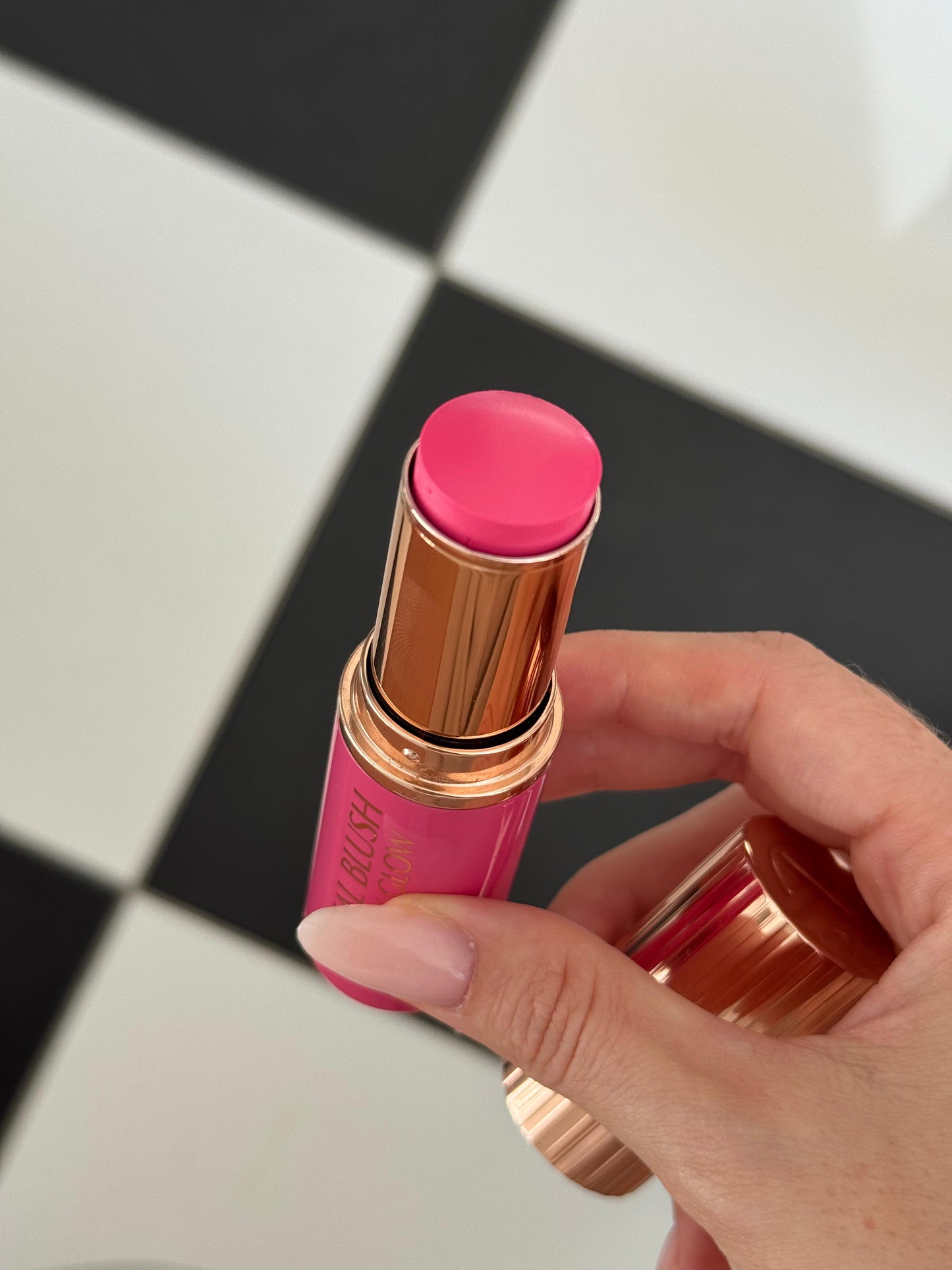 CHARLOTTE Unreal Blush Healthy Glow Stick - Pinky Glow