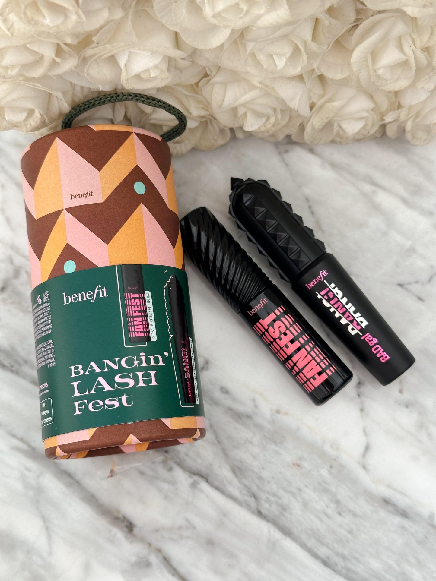 BENEFIT
BANGin Lash Fest Badgal Bang and Fan Fest Mascara Gift Set