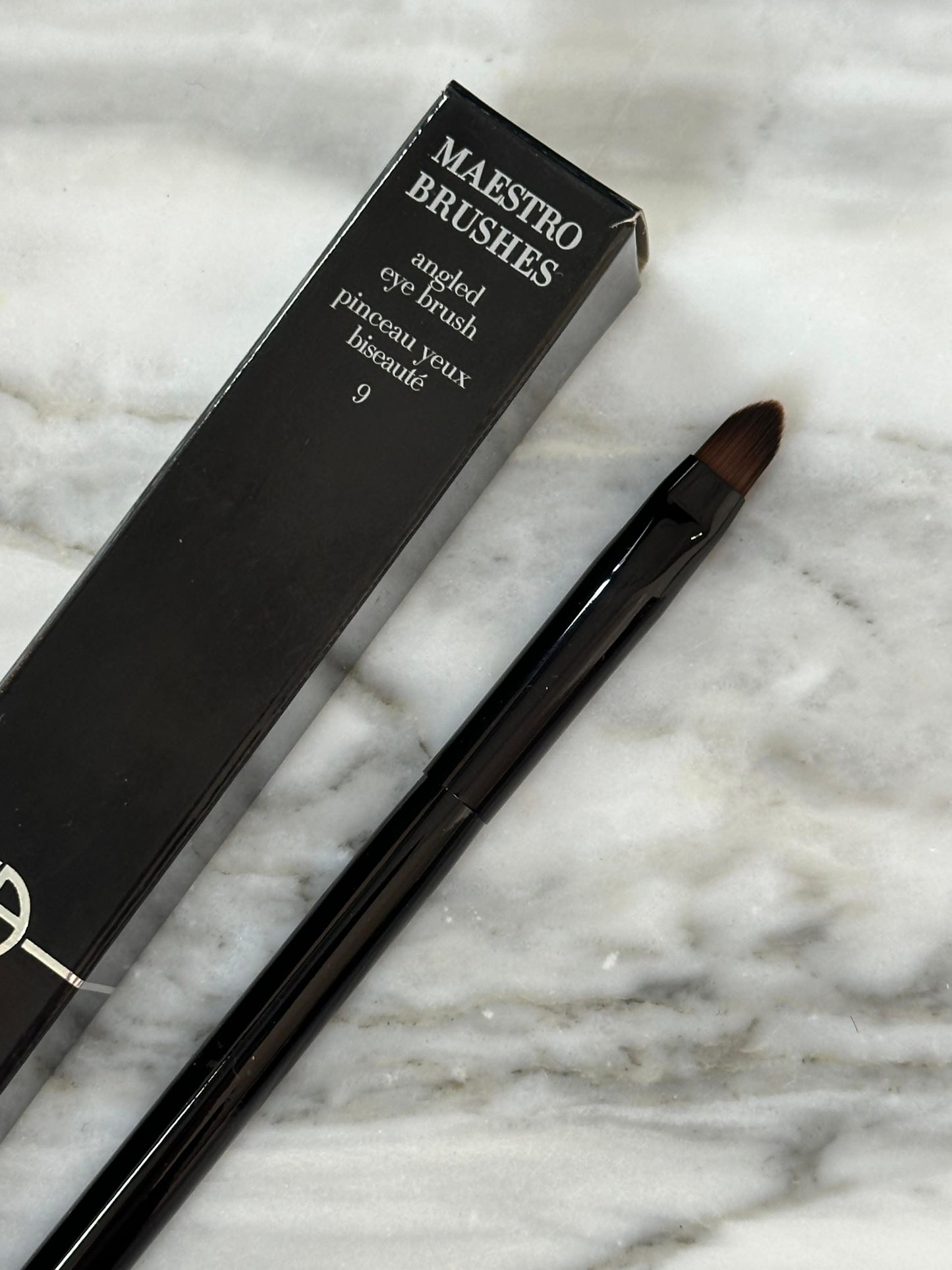 ARMANI Maestro Brushes - Angled Eye Brush (9)