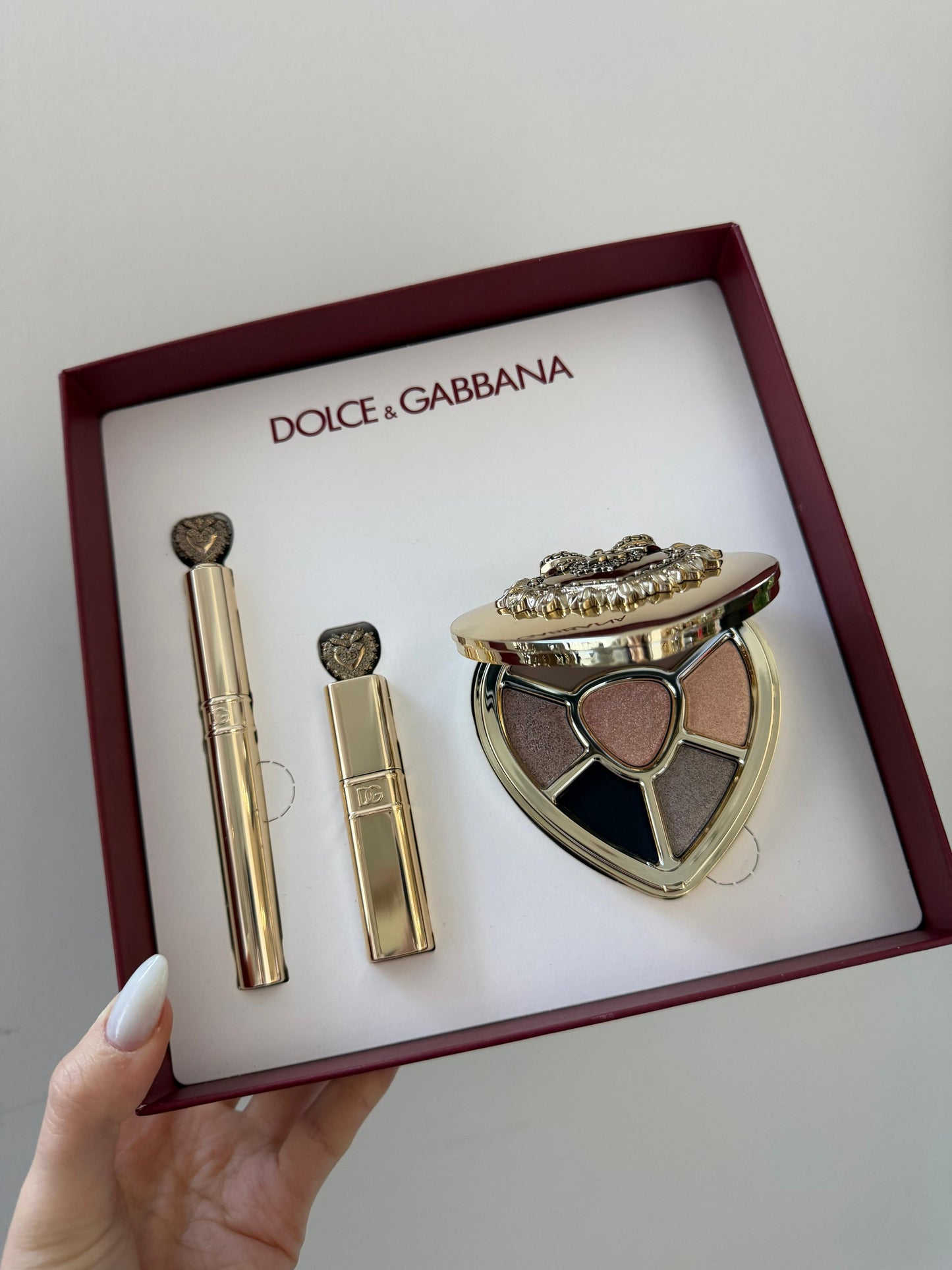 DOLCE&GABBANA Devotion Flawless Eyes Gift Set (03)
Eyeshadow + Eyeliner + Mascara