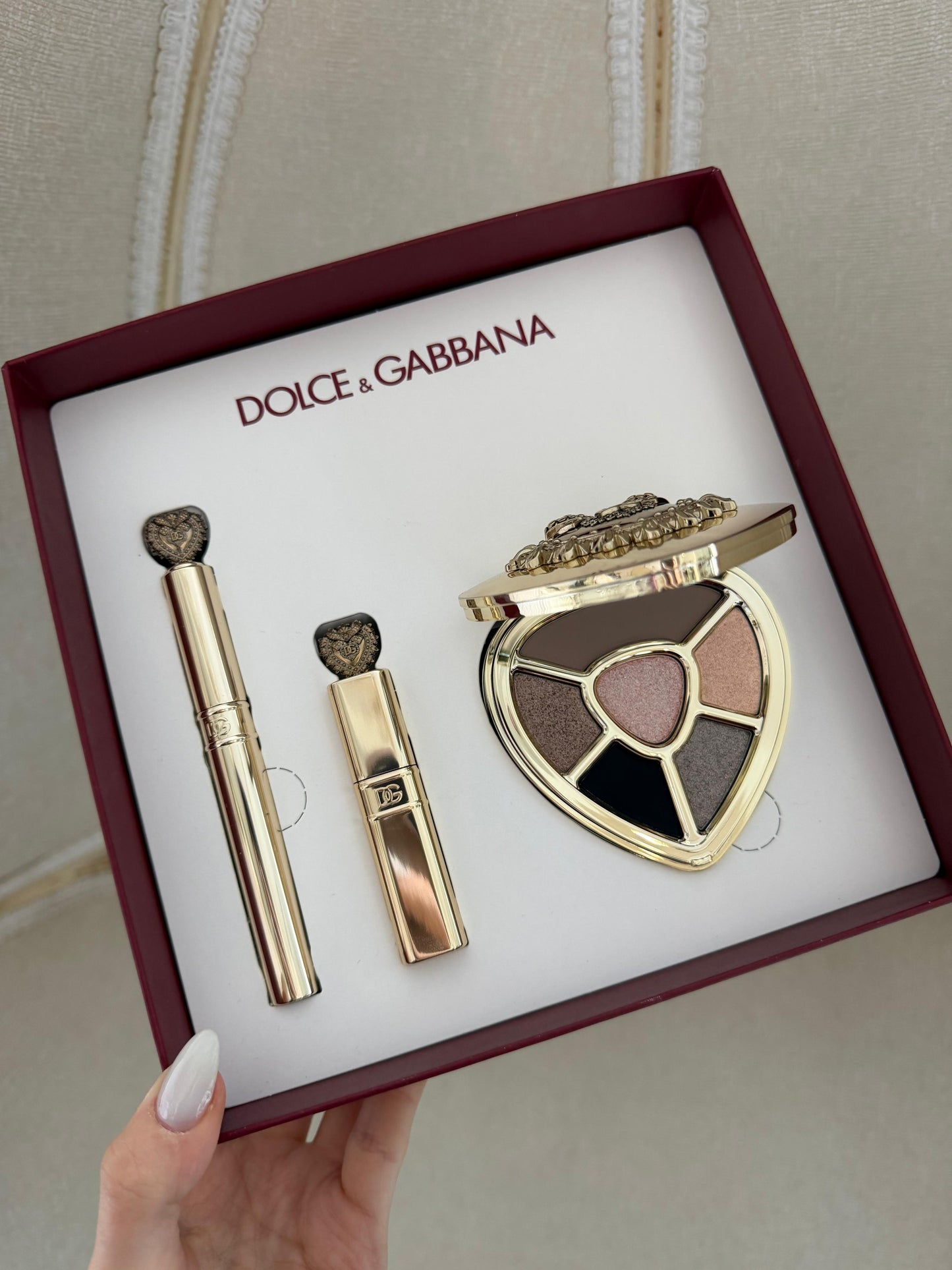 DOLCE&GABBANA Devotion Flawless Eyes Gift Set (03)
Eyeshadow + Eyeliner + Mascara