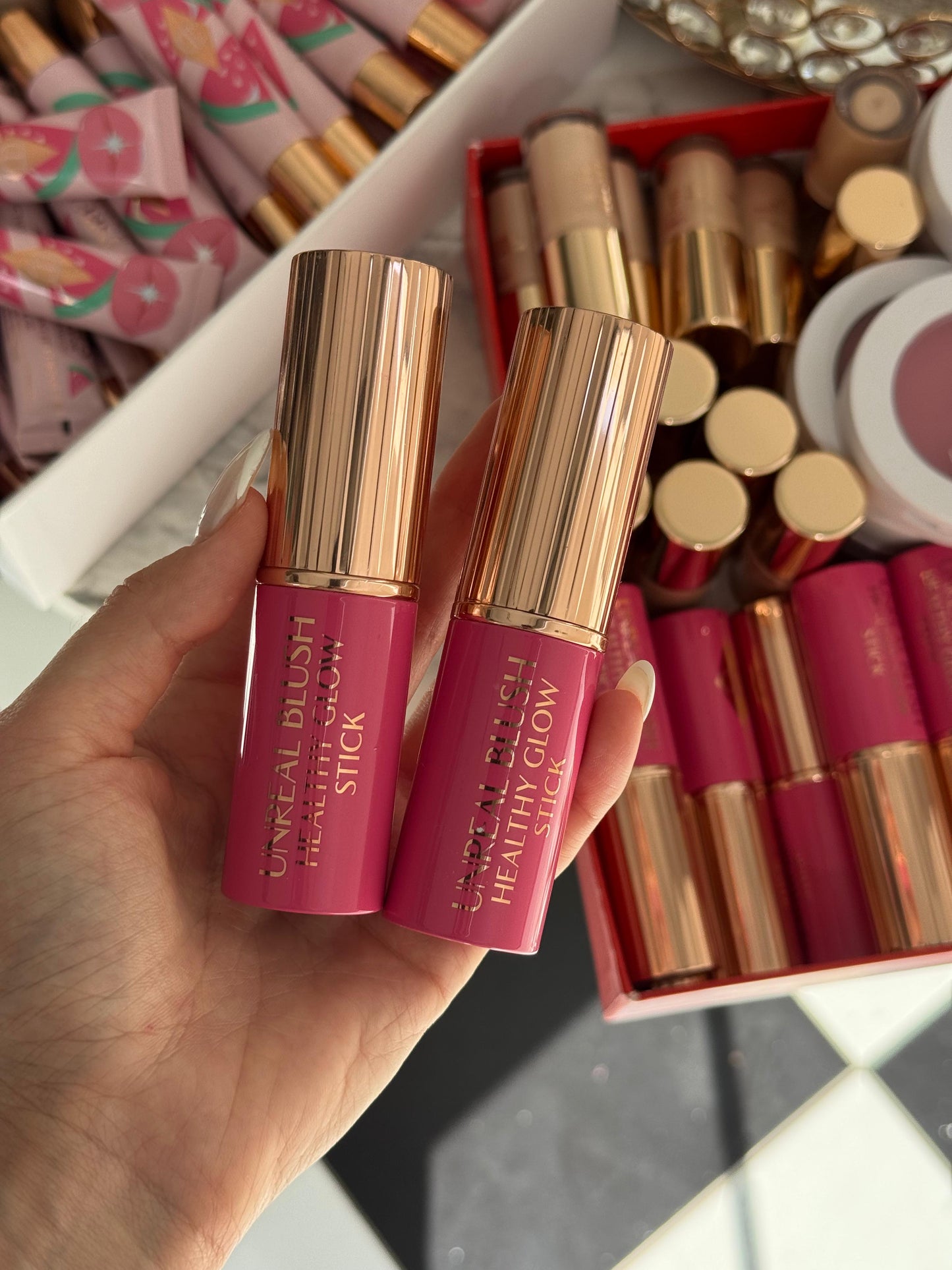 CHARLOTTE Unreal Blush Healthy Glow Stick - Pinky Glow