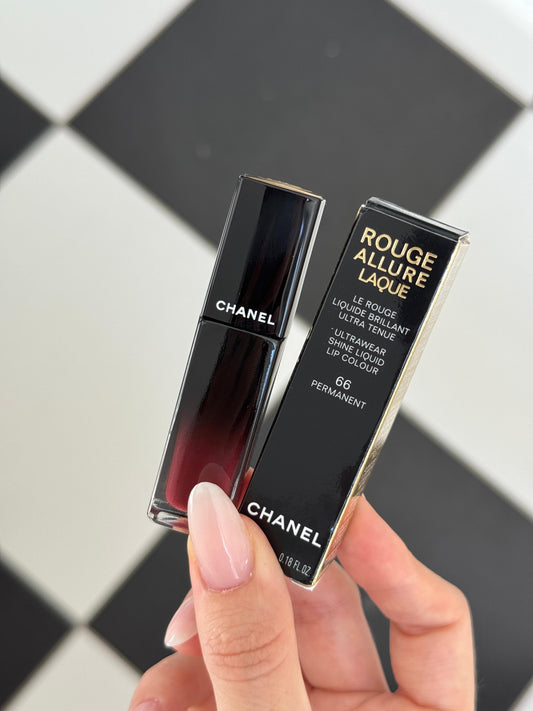 CHANEL Rouge Allure Laque (66)
Ultrawear Shine Liquid Lipstick
