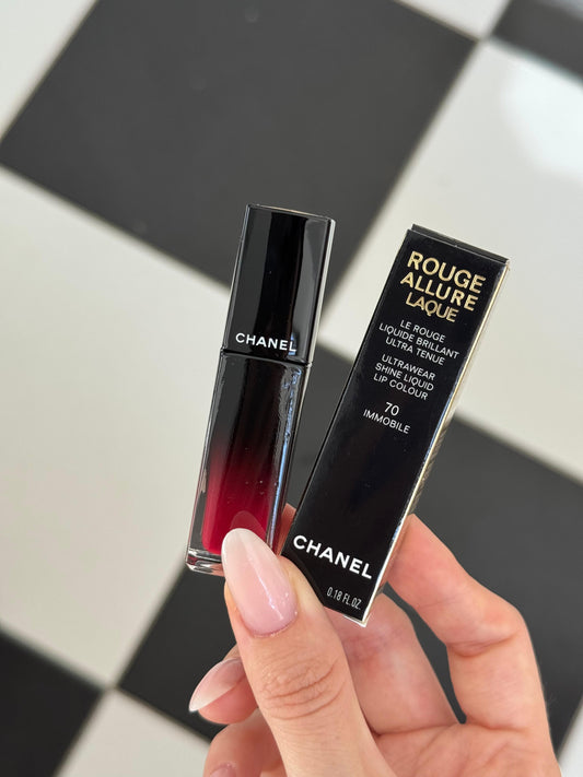 CHANEL Rouge Allure Laque (70)
Ultrawear Shine Liquid Lipstick