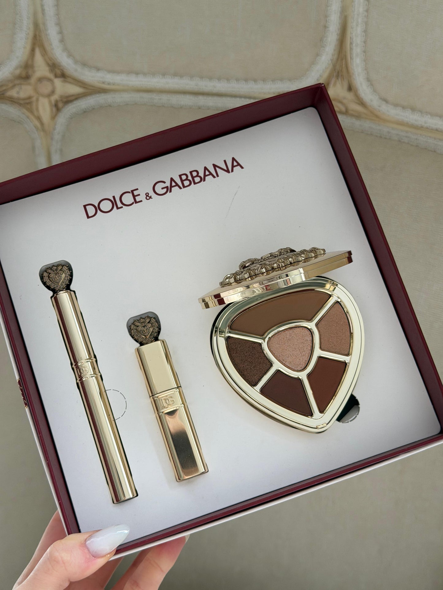 DOLCE&GABBANA Devotion Flawless Eyes Gift Set (01)
Eyeshadow + Eyeliner + Mascara