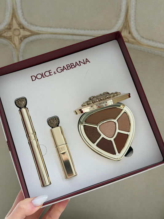 DOLCE&GABBANA Devotion Flawless Eyes Gift Set (01)
Eyeshadow + Eyeliner + Mascara