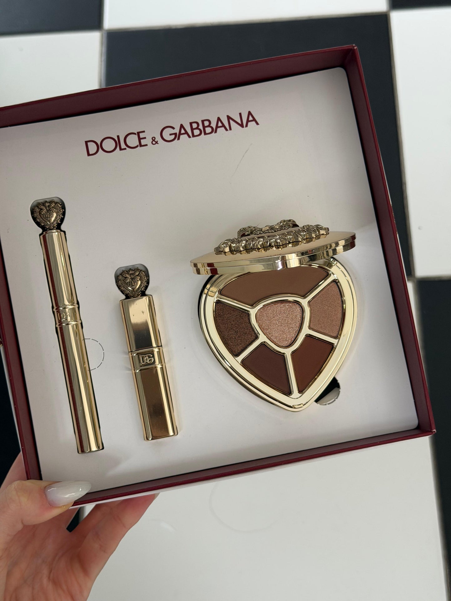 DOLCE&GABBANA Devotion Flawless Eyes Gift Set (01)
Eyeshadow + Eyeliner + Mascara