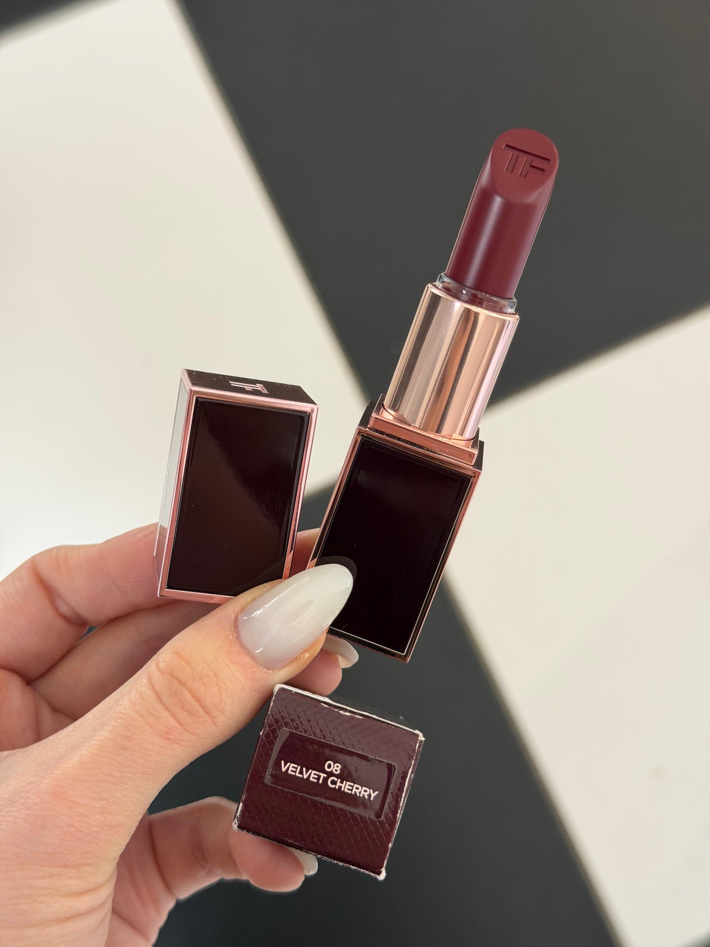 TOM FORD Lip Color Matte - Full Coverage, Velvet Lipstick (08 Cherry Cherry)