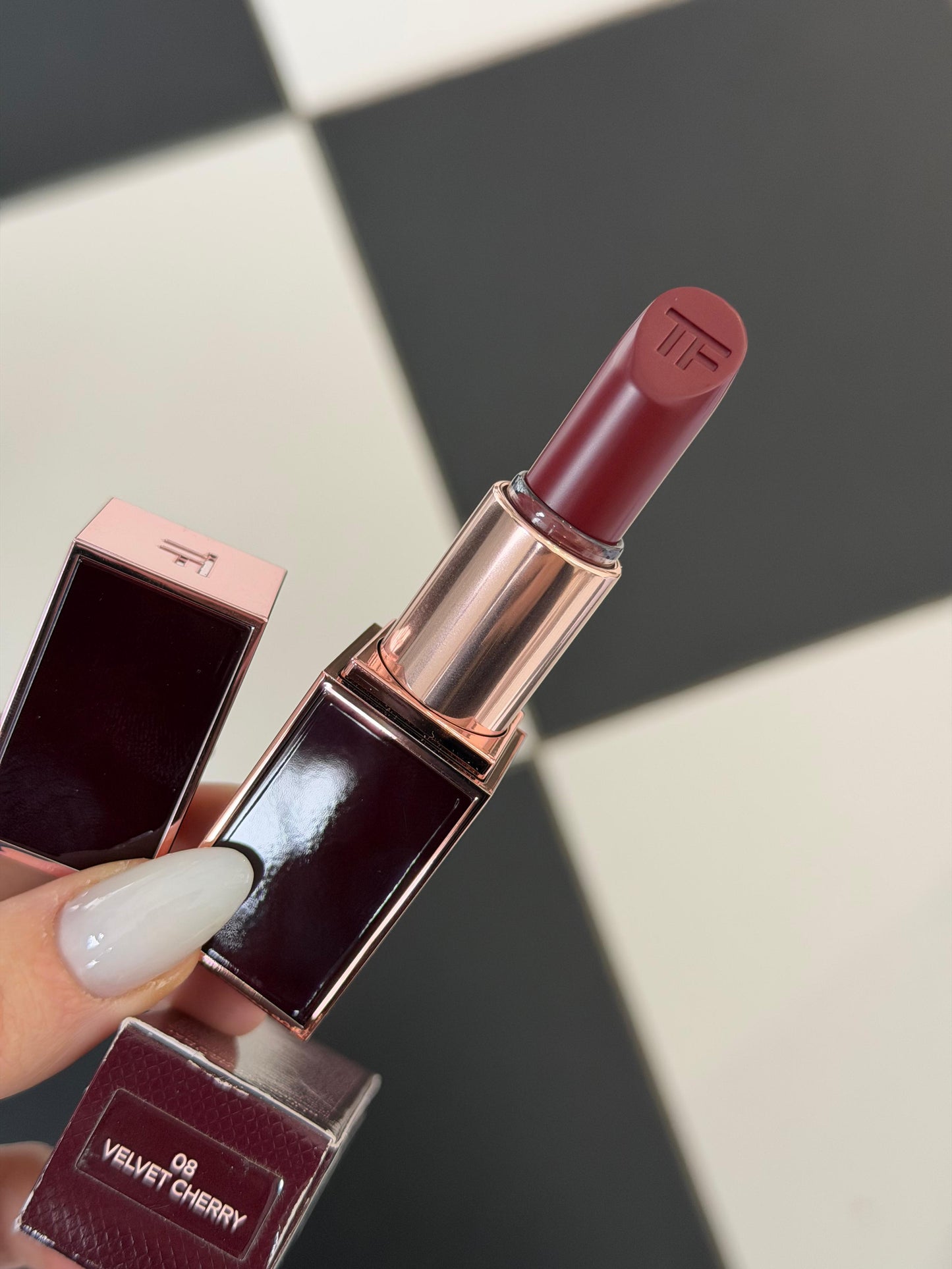 TOM FORD Lip Color Matte - Full Coverage, Velvet Lipstick (08 Cherry Cherry)