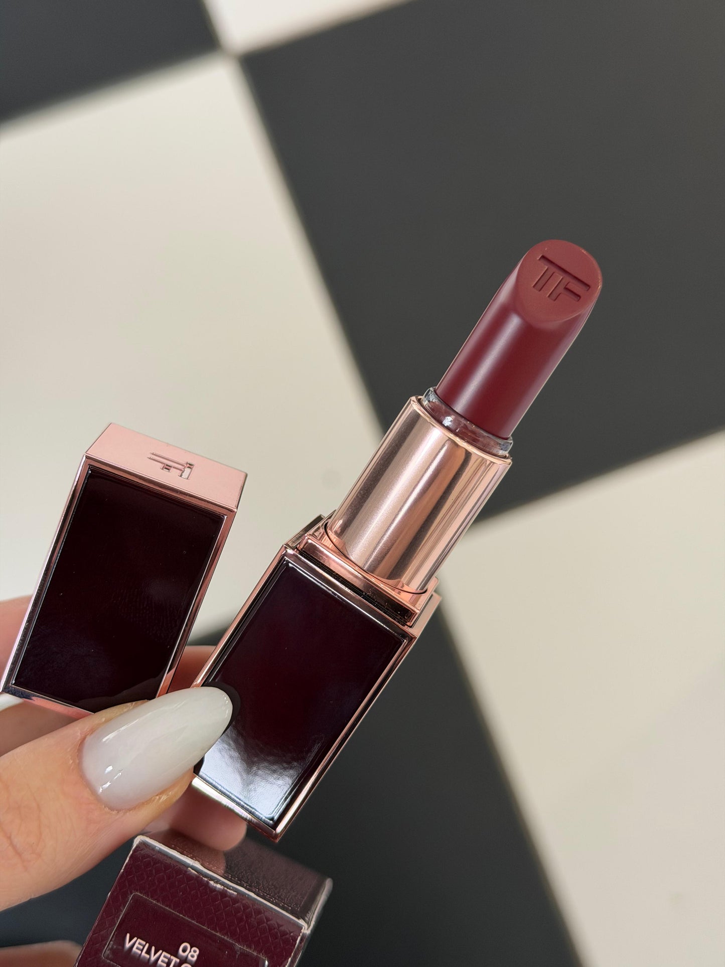 TOM FORD Lip Color Matte - Full Coverage, Velvet Lipstick (08 Cherry Cherry)