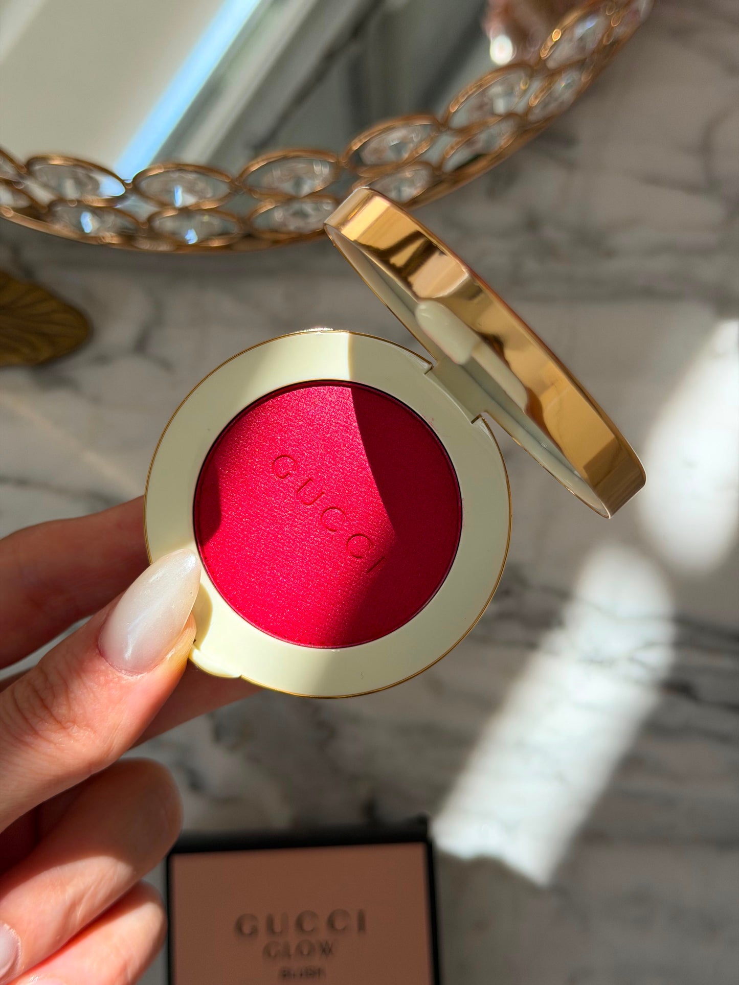 GUCCI Glow Blush (06)
Radiant Silky Luminous Color