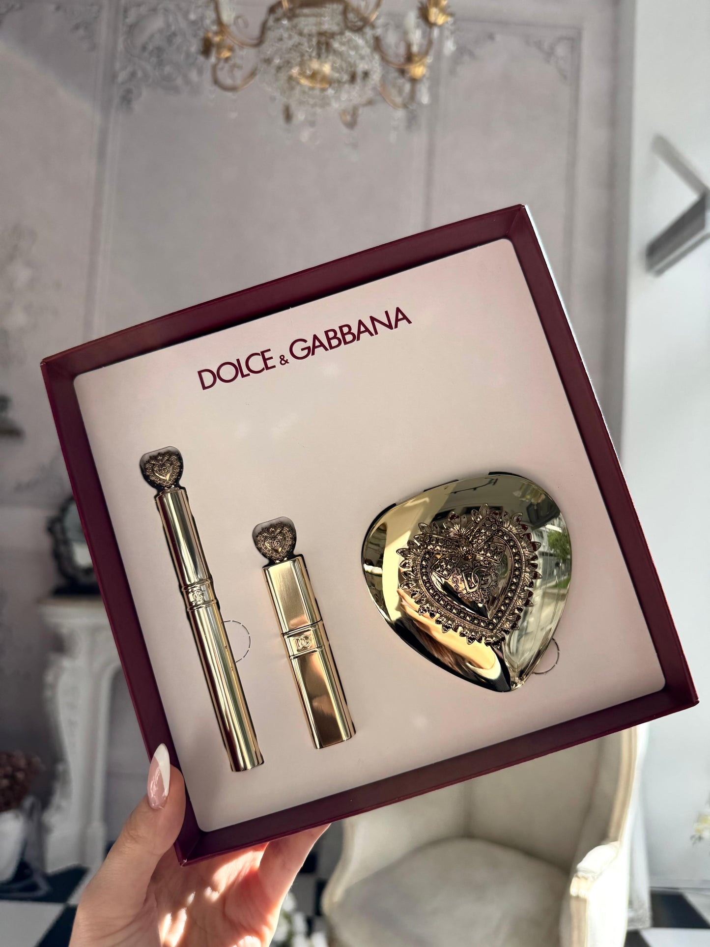 DOLCE&GABBANA Devotion Flawless Eyes Gift Set (01)
Eyeshadow + Eyeliner + Mascara