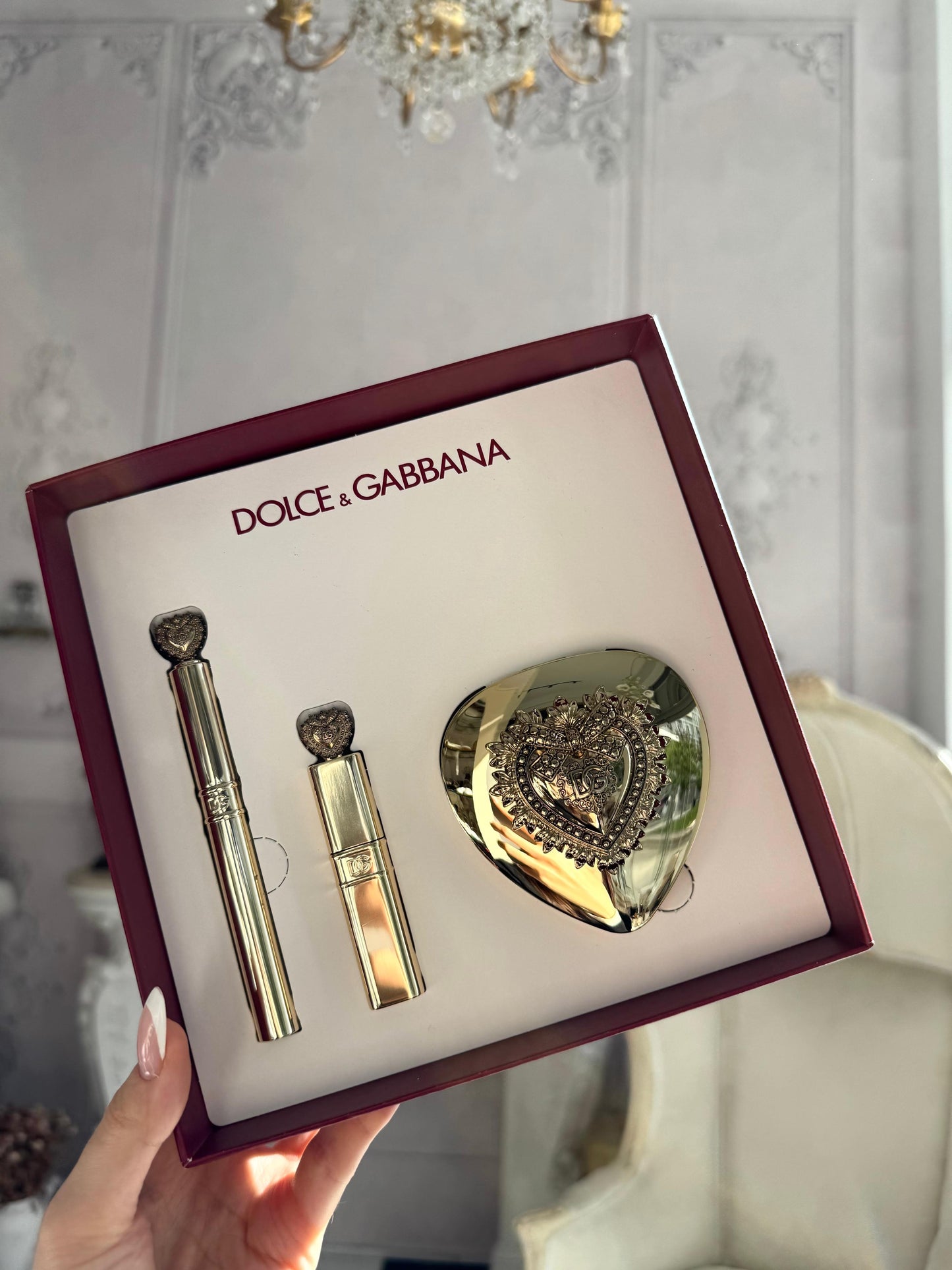 DOLCE&GABBANA Devotion Flawless Eyes Gift Set (01)
Eyeshadow + Eyeliner + Mascara