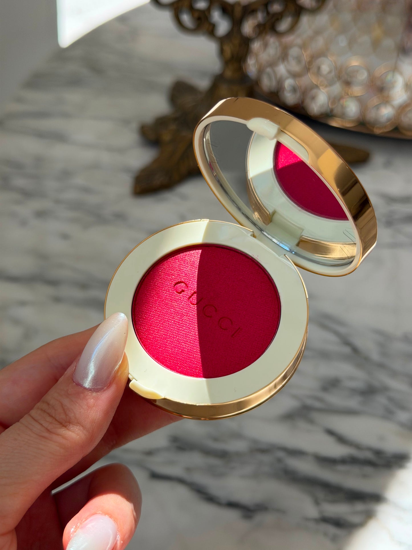 GUCCI Glow Blush (06)
Radiant Silky Luminous Color