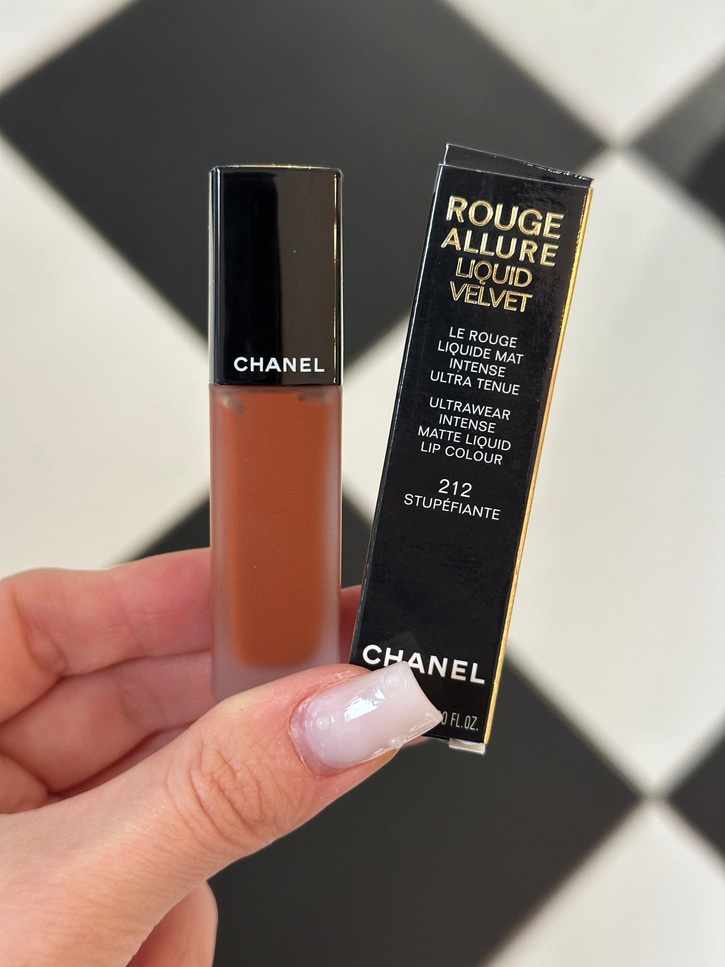 CHANEL Rouge Allure Liquid Velvet (212) - Ultrawear Intense Matte Liquid Lipstick