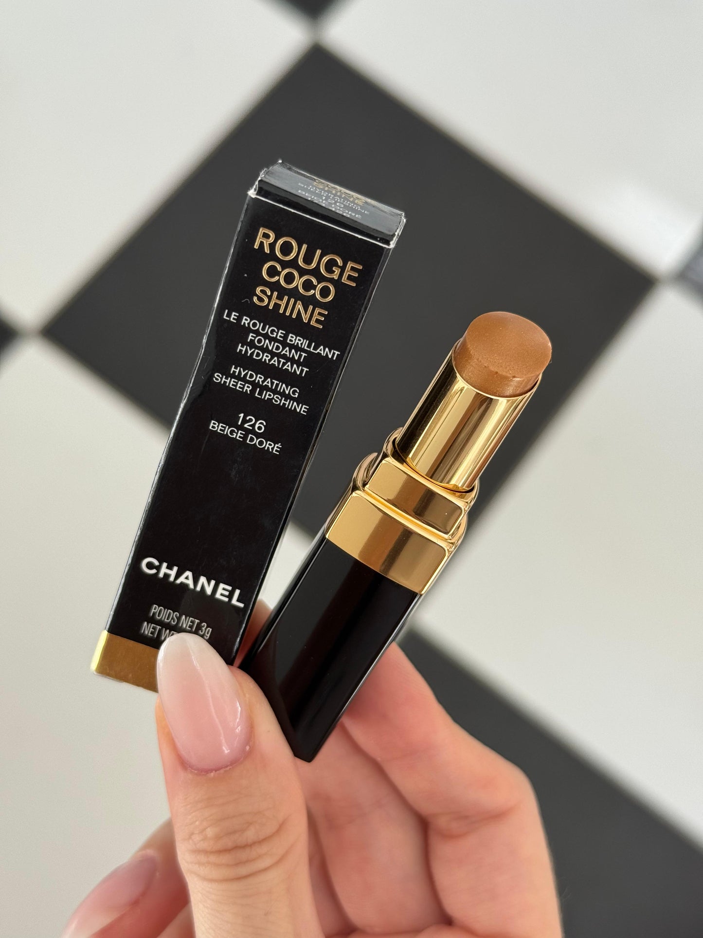 CHANEL
Rouge Coco Shine Hydrating Sheer Lipstick (126)