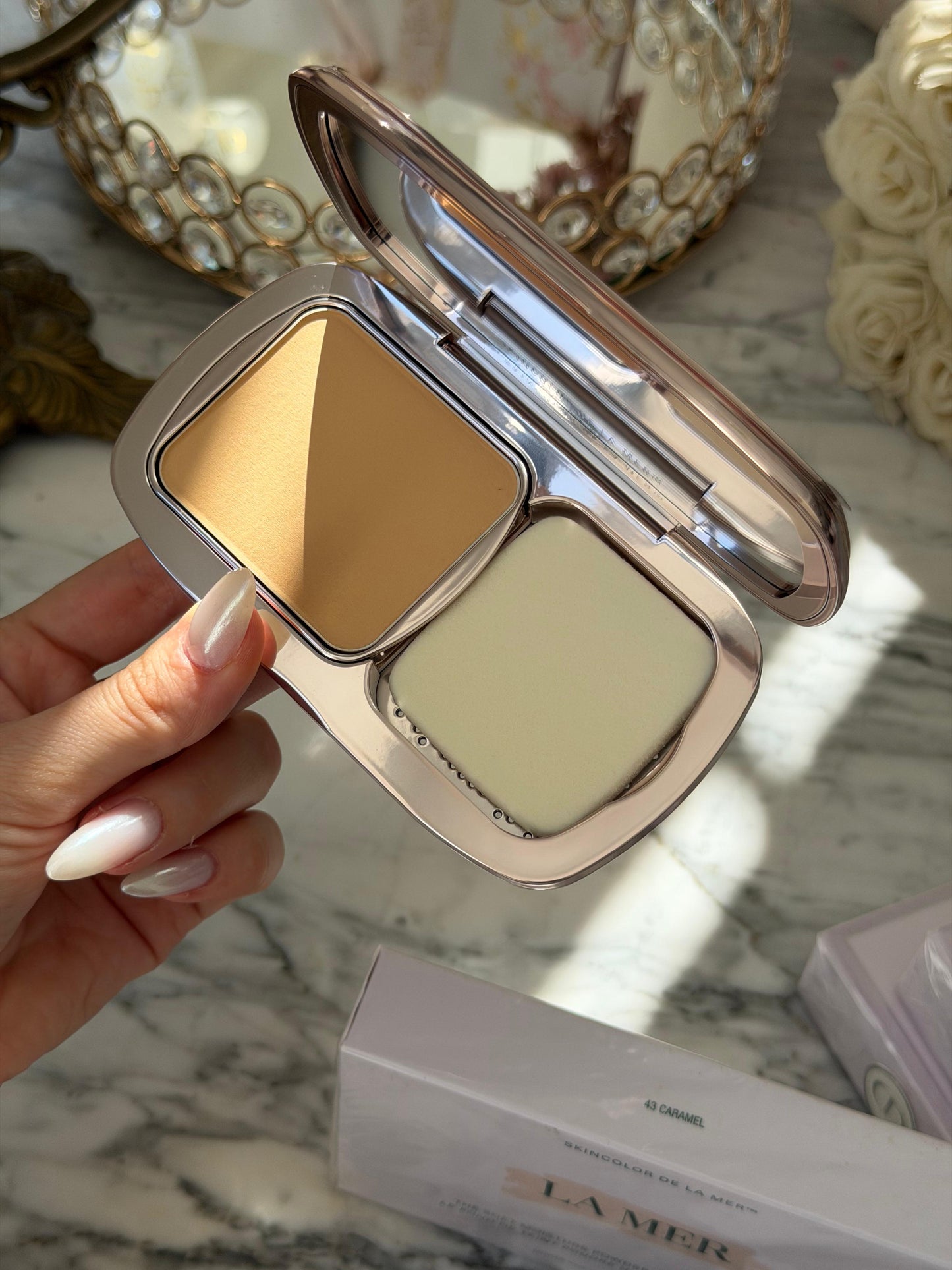 LA MER The Soft Moisture Powder Foundation SPF30 (43 Caramel)