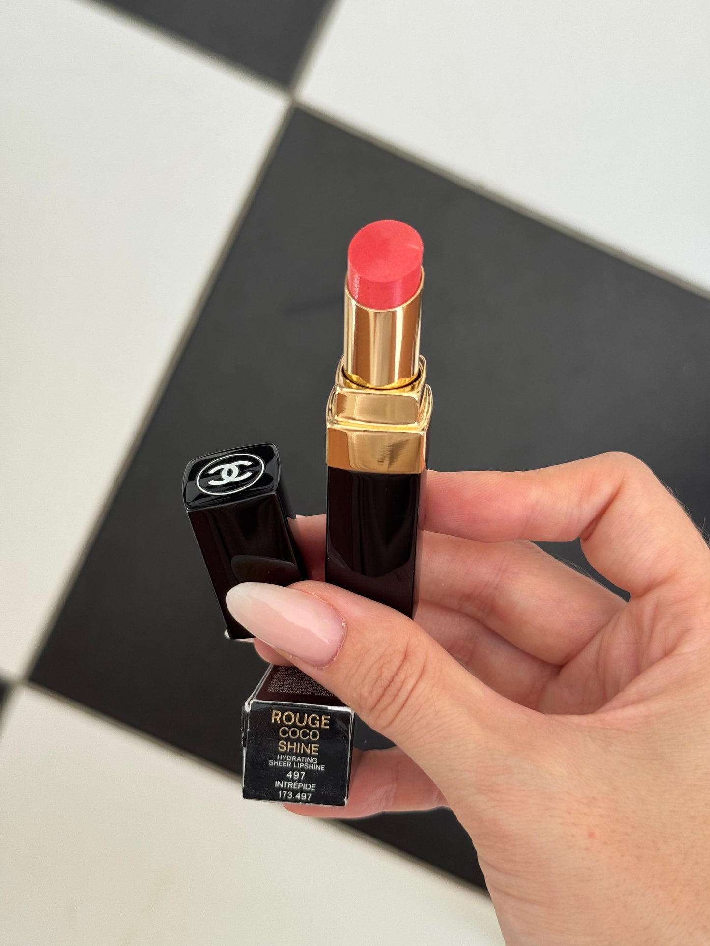 CHANEL
Rouge Coco Shine Hydrating Sheer Lipstick (497)