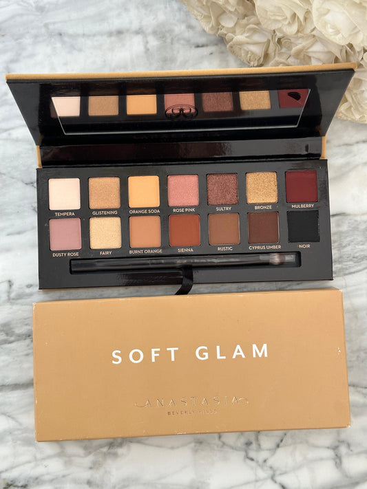 ANASTASIA BEVERLY HILLS Soft Glam Eyeshadow Palette