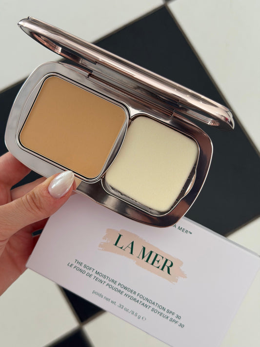 LA MER The Soft Moisture Powder Foundation SPF30 (43 Caramel)