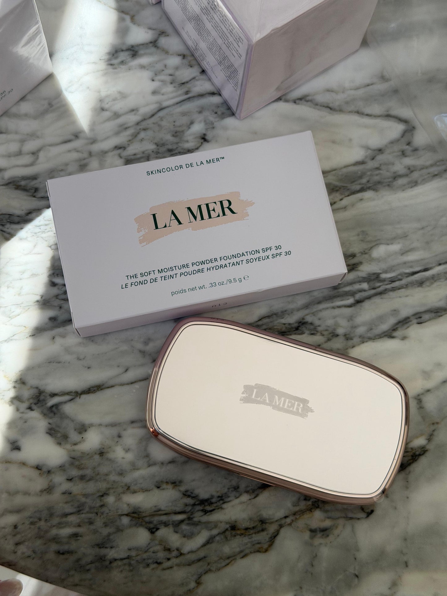 LA MER The Soft Moisture Powder Foundation SPF30 (43 Caramel)