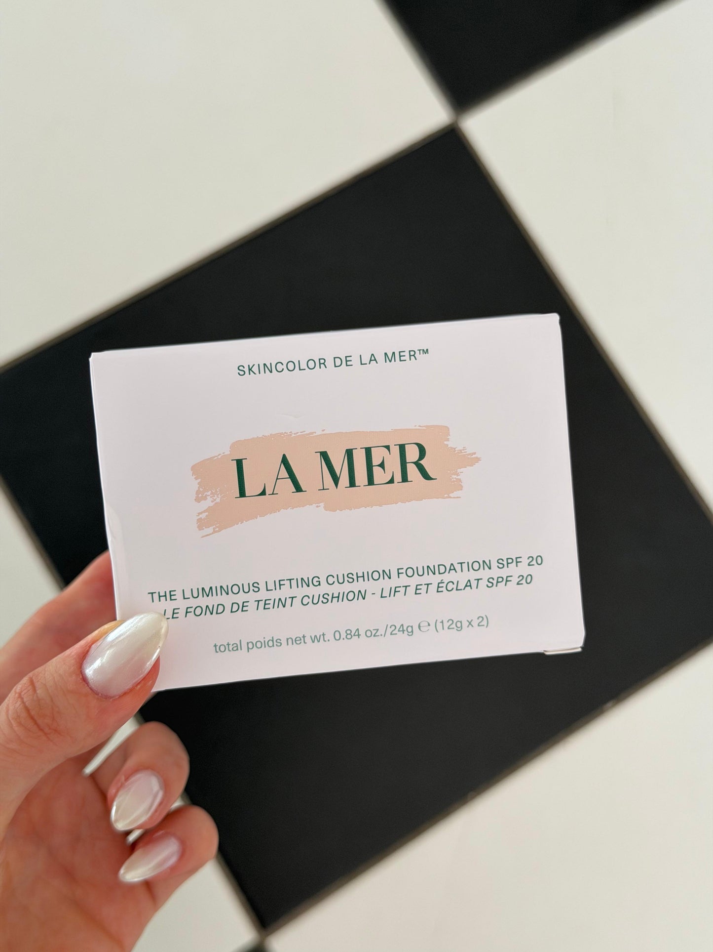 LA MER The Luminous Lifting Cushion Foundation SPF20 - Rosy Ivory