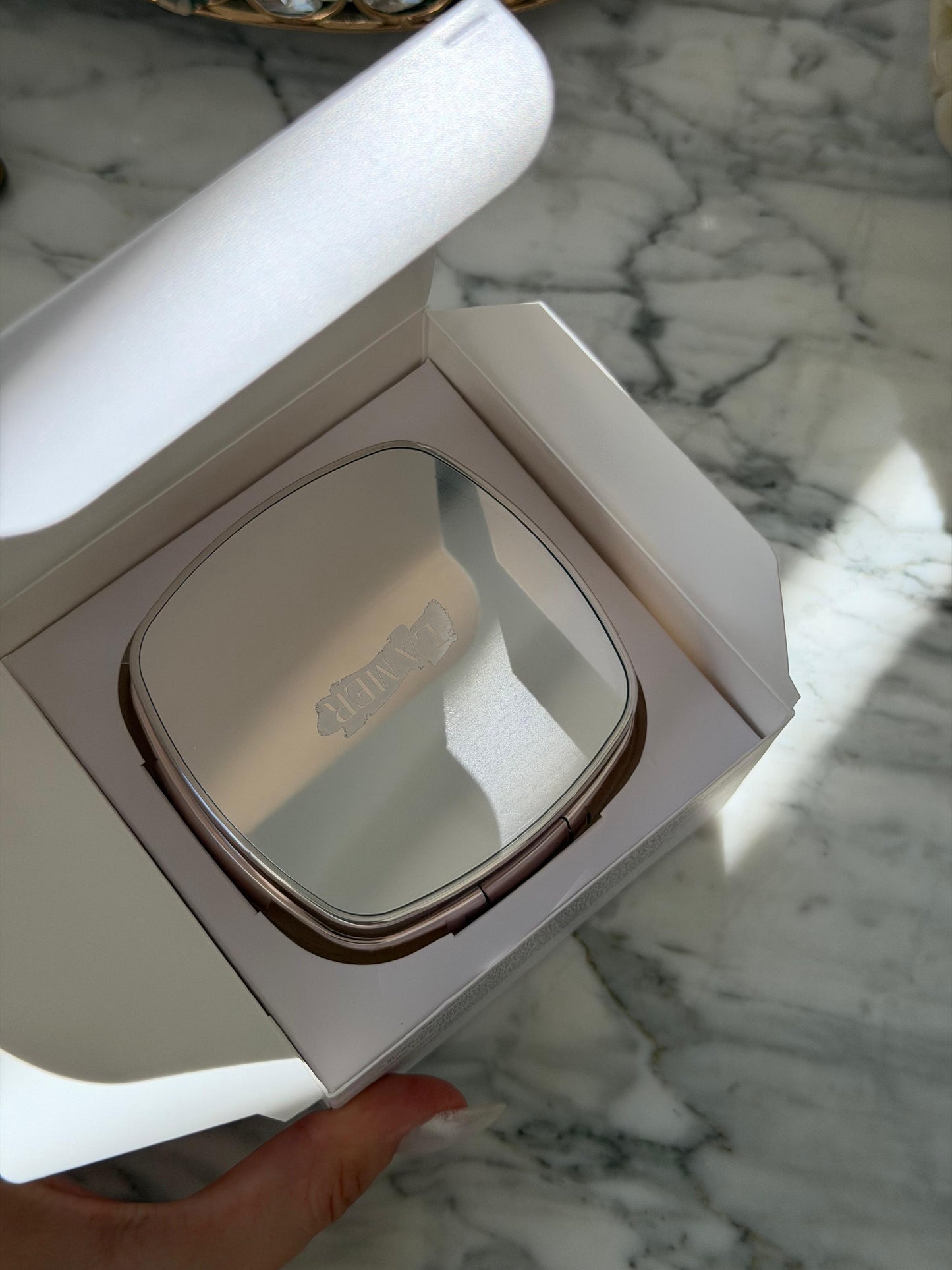 LA MER The Luminous Lifting Cushion Foundation SPF20 - Rosy Ivory