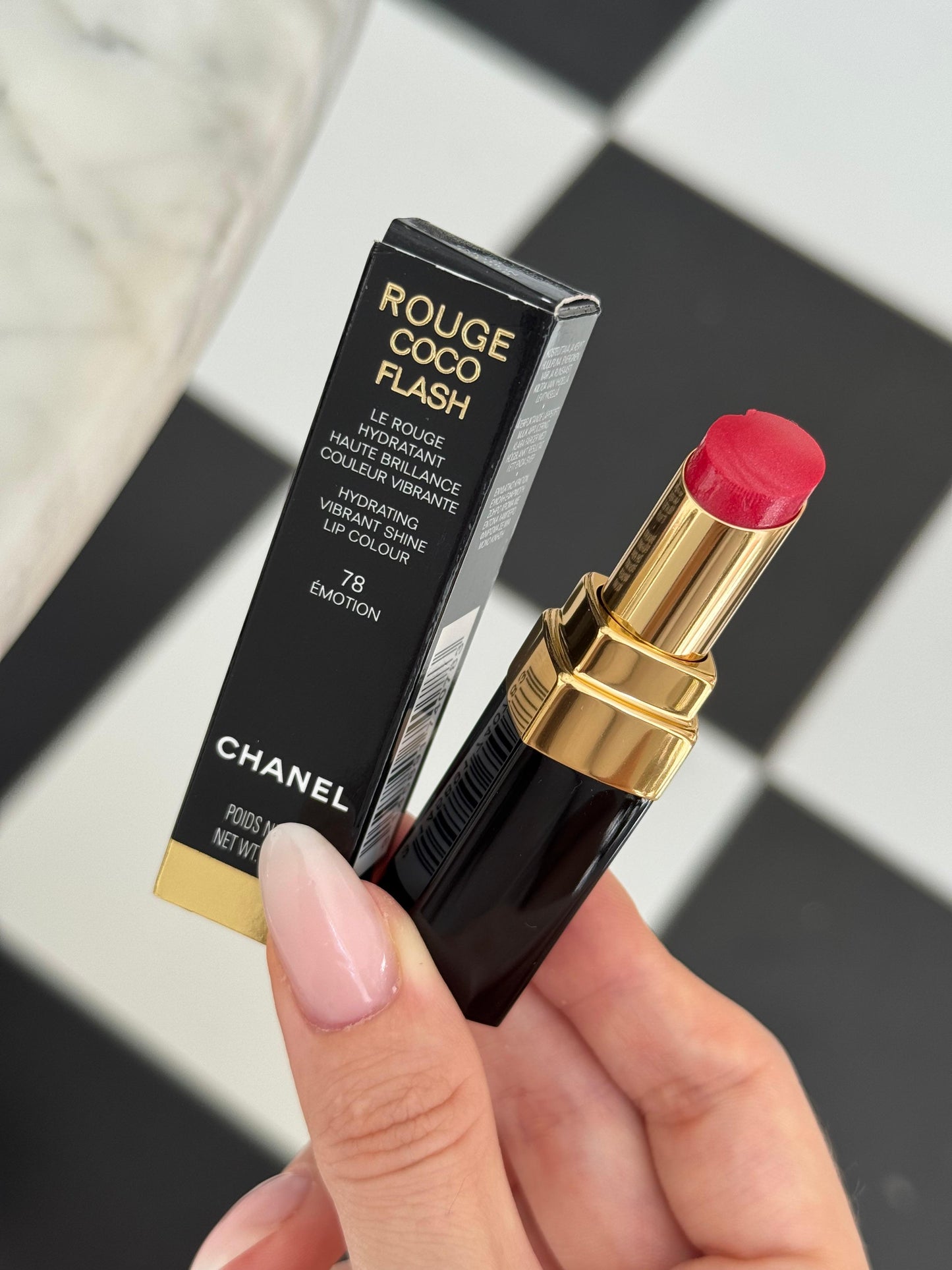 CHANEL Rouge Coco Flash (78)
Hydrating Vibrant Shine Lipstick
