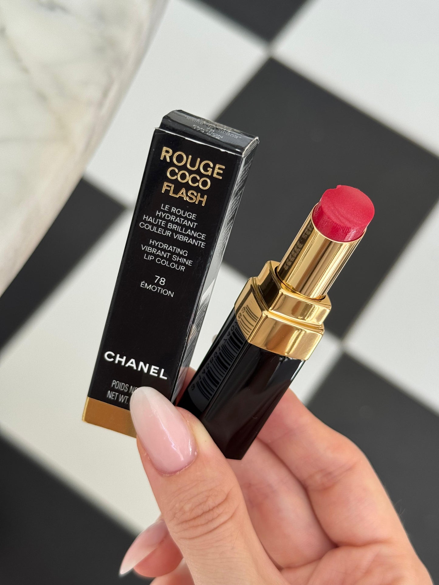 CHANEL Rouge Coco Flash (78)
Hydrating Vibrant Shine Lipstick