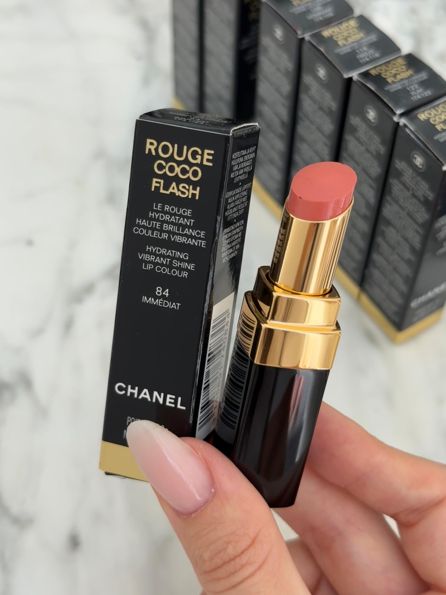 CHANEL Rouge Coco Flash (84)
Hydrating Vibrant Shine Lipstick