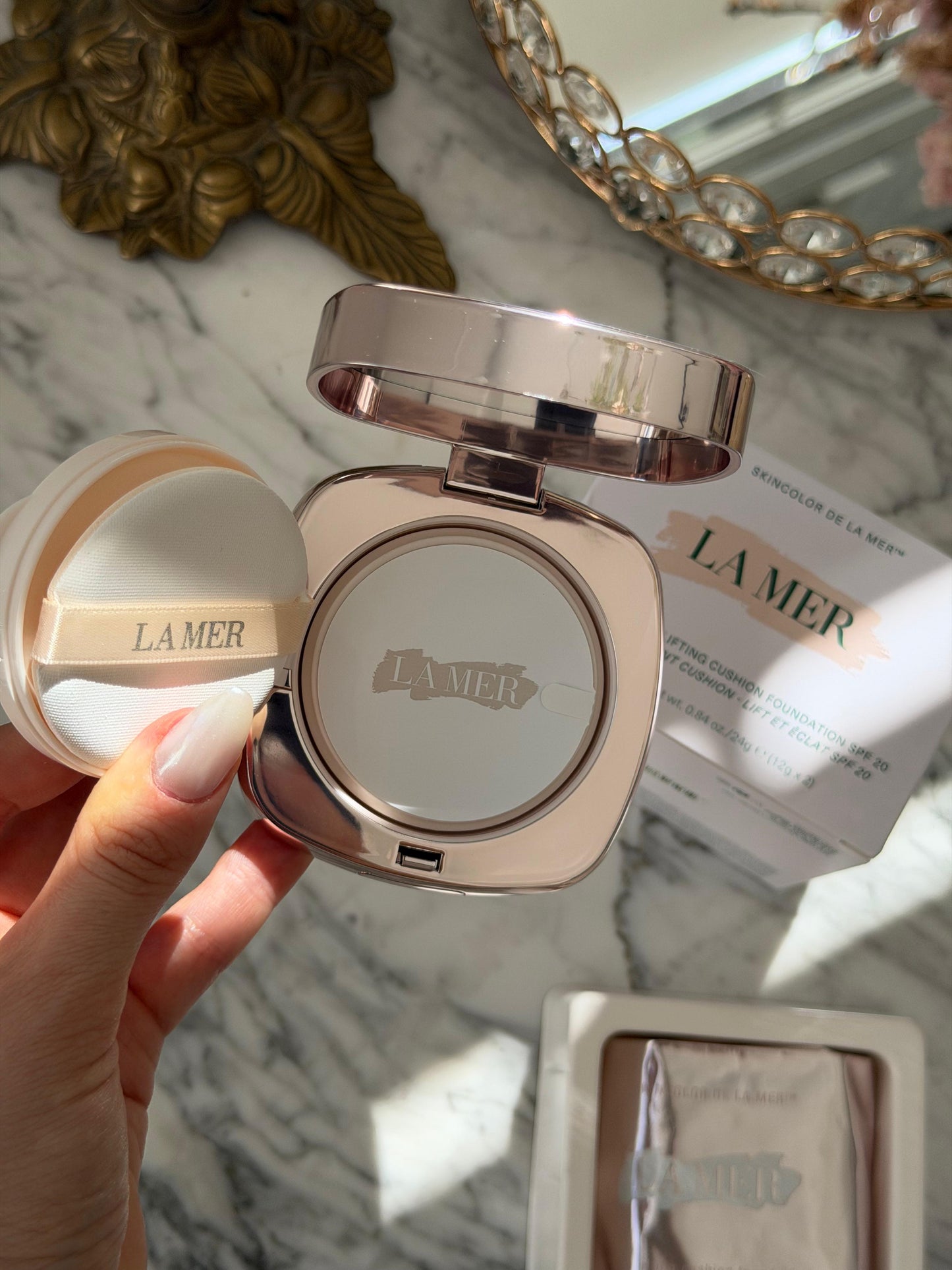 LA MER The Luminous Lifting Cushion Foundation SPF20 - Rosy Ivory