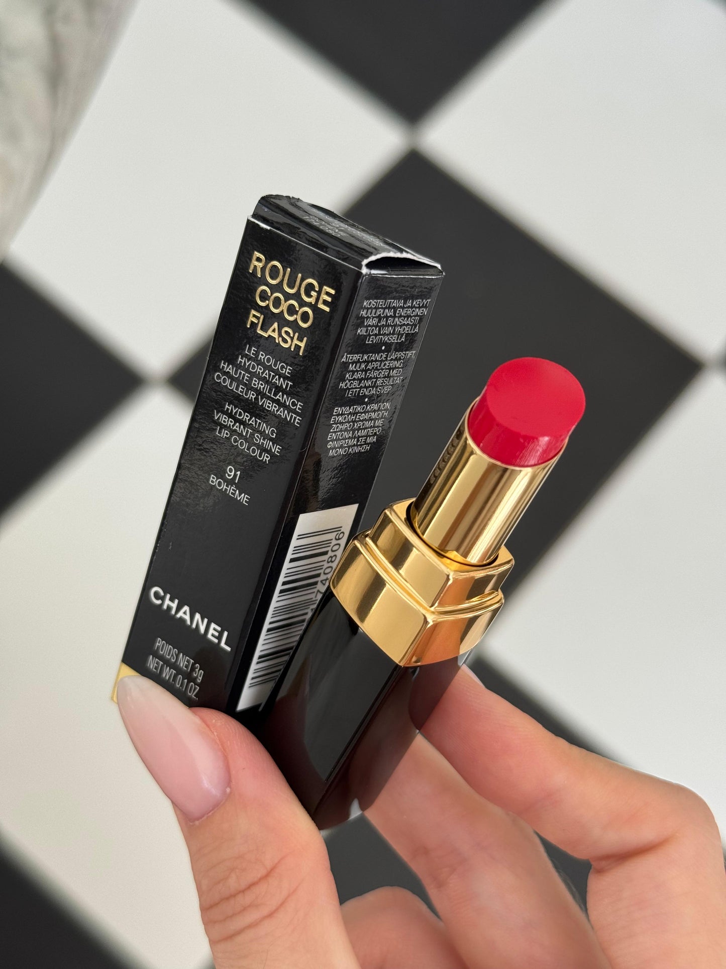 CHANEL Rouge Coco Flash (91)
Hydrating Vibrant Shine Lipstick