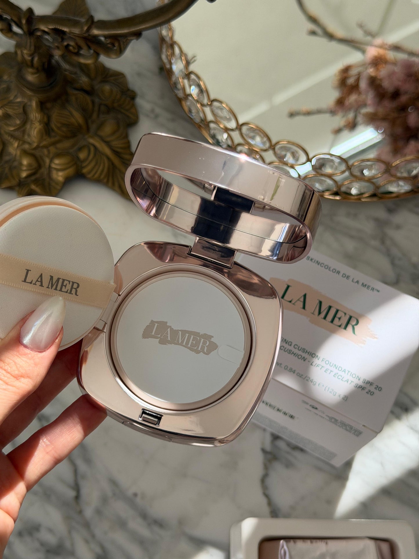 LA MER The Luminous Lifting Cushion Foundation SPF20 - Rosy Ivory