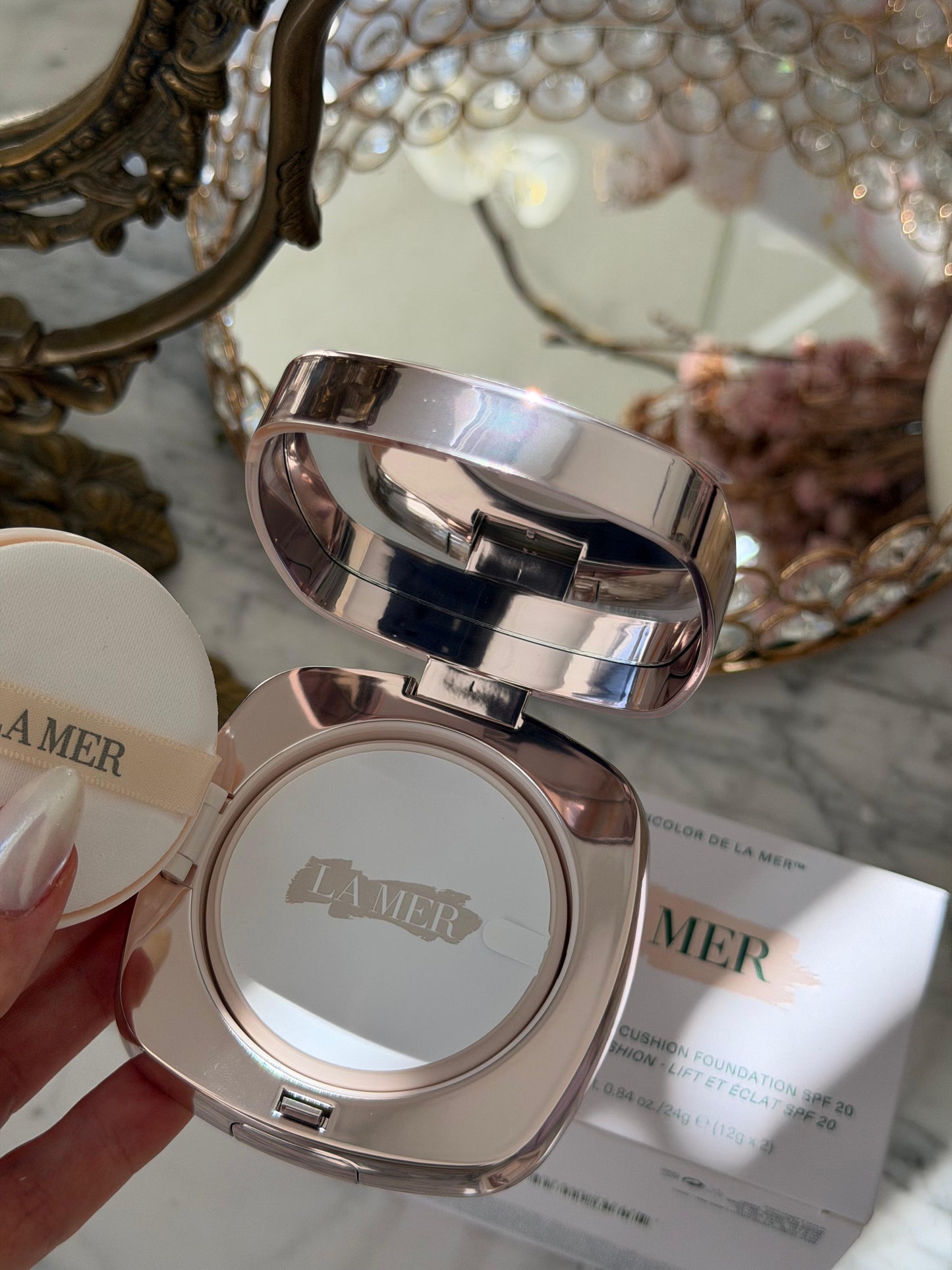 LA MER The Luminous Lifting Cushion Foundation SPF20 - Rosy Ivory