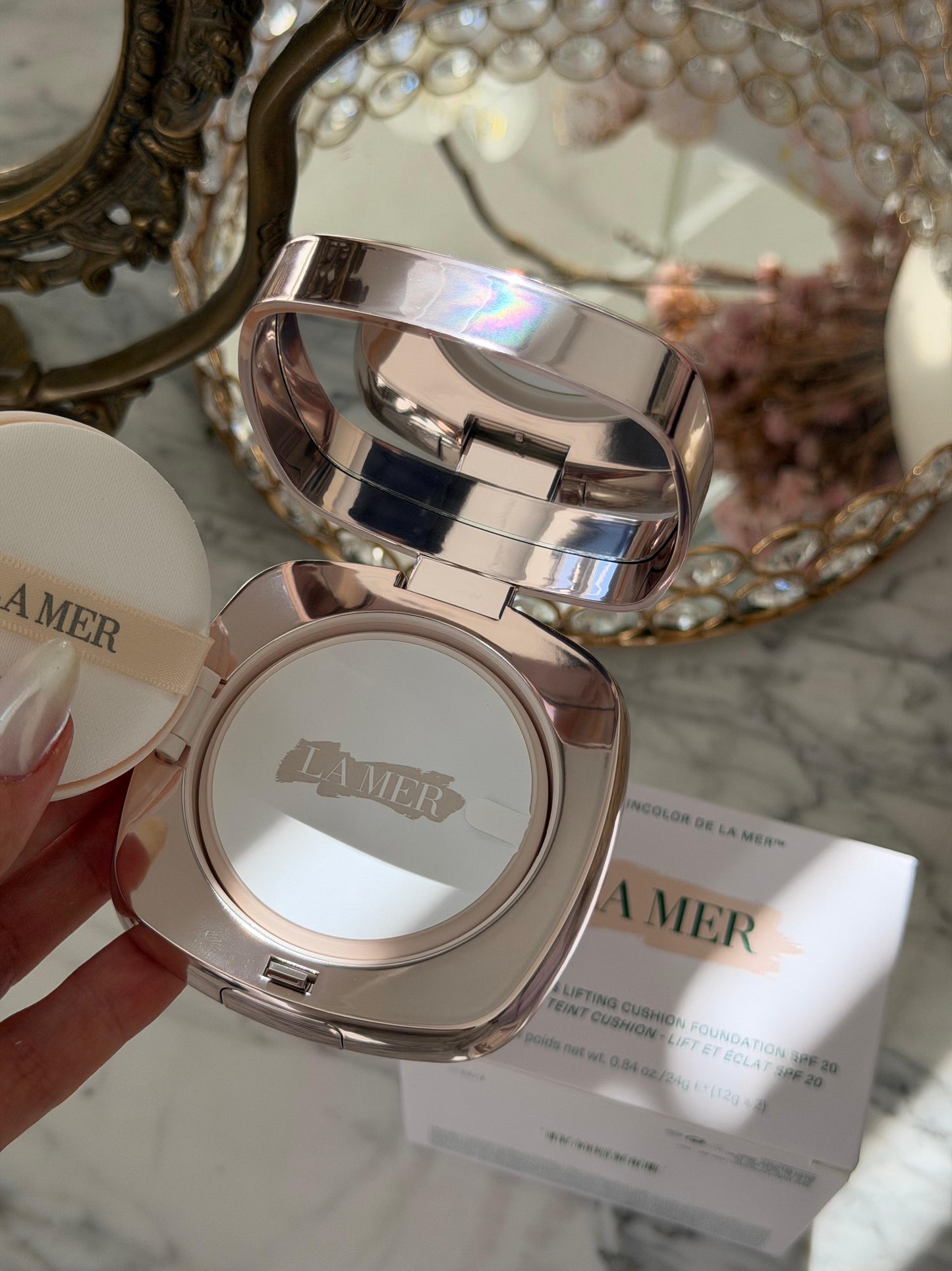 LA MER The Luminous Lifting Cushion Foundation SPF20 - Rosy Ivory