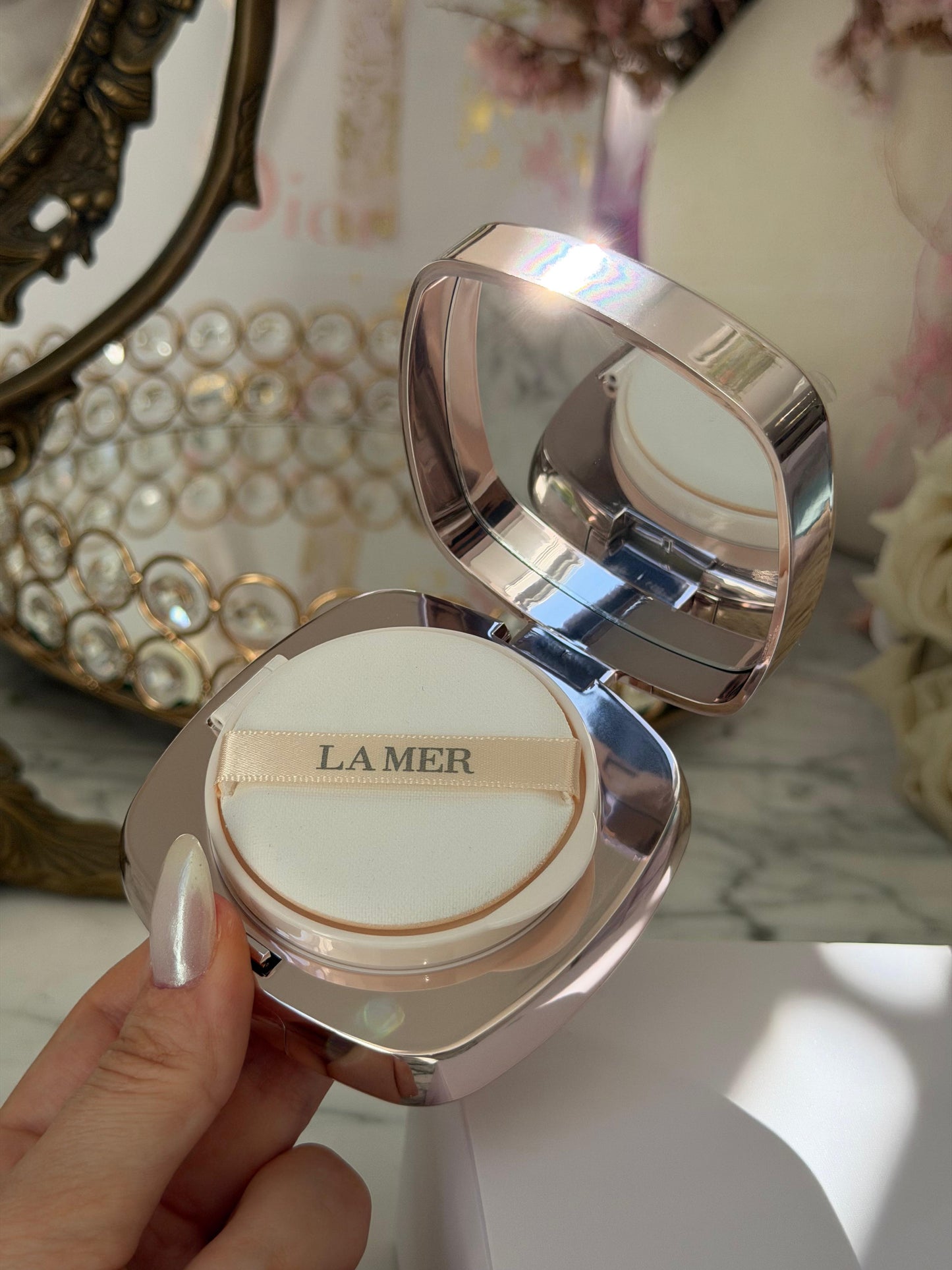 LA MER The Luminous Lifting Cushion Foundation SPF20 - Rosy Ivory