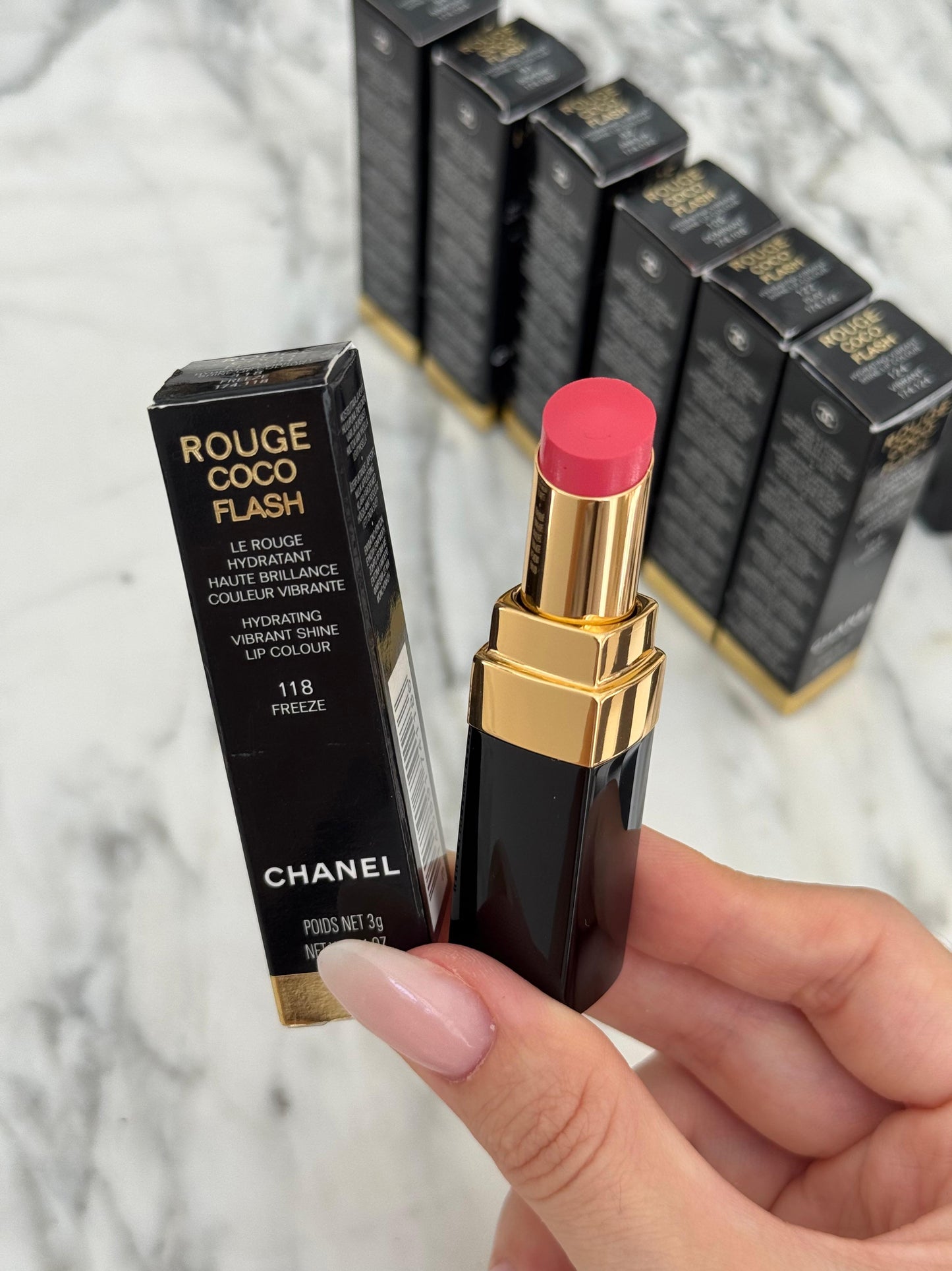 CHANEL Rouge Coco Flash (118)
Hydrating Vibrant Shine Lipstick