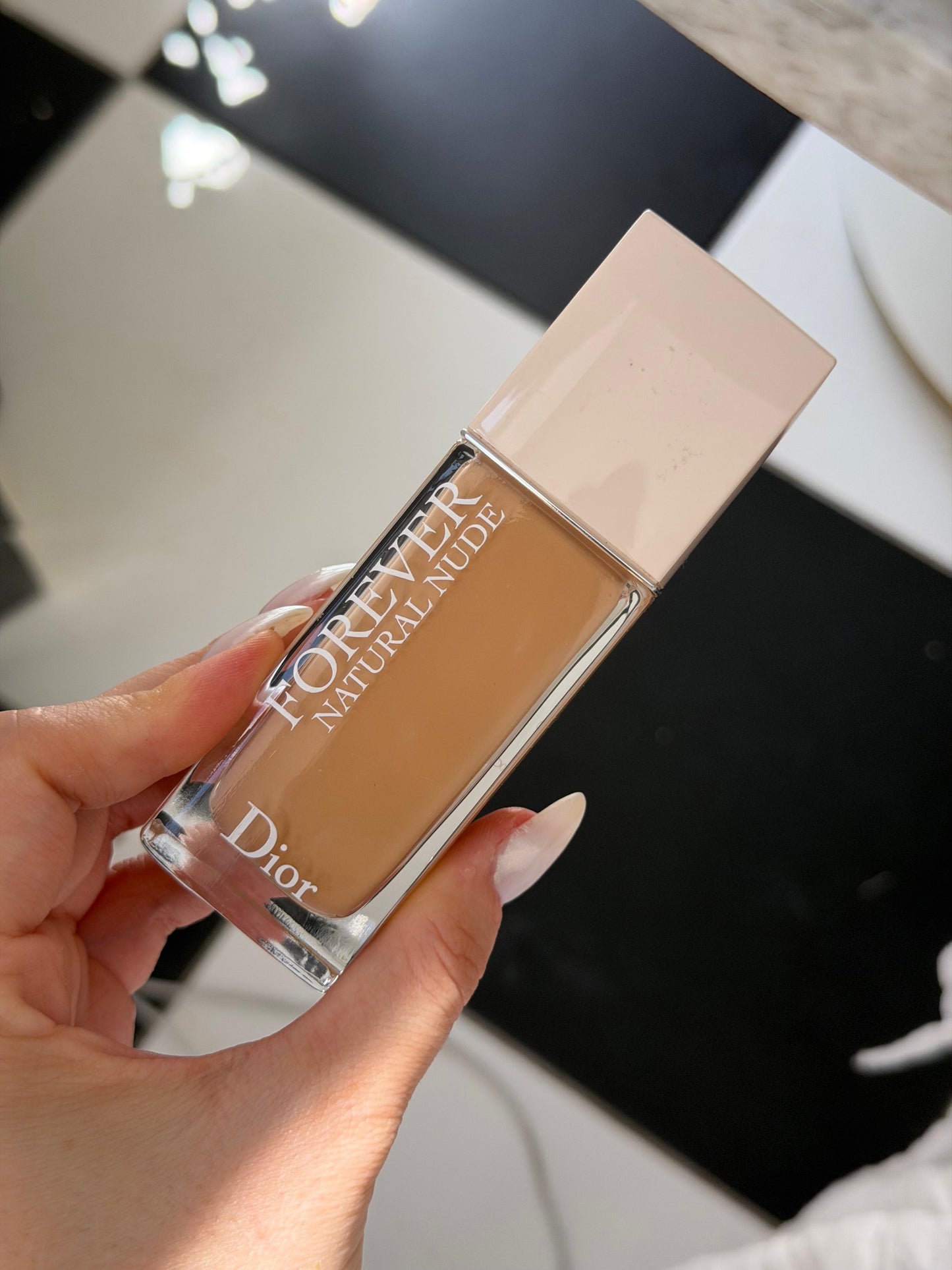 DIOR Forever Natural Nude (2W)
Longwear Foundation - 96% Natural-Origin Ingredients