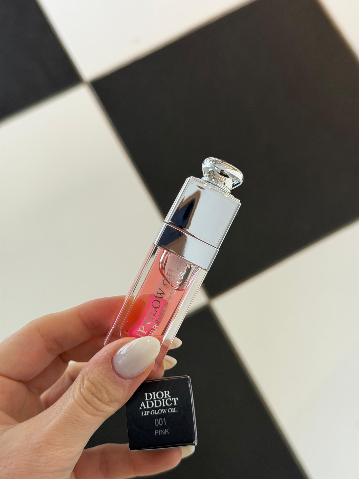 DIOR Addict Lip Glow Oil - 001 Pink
Nourishing Lip Oil, Intense Gloss
