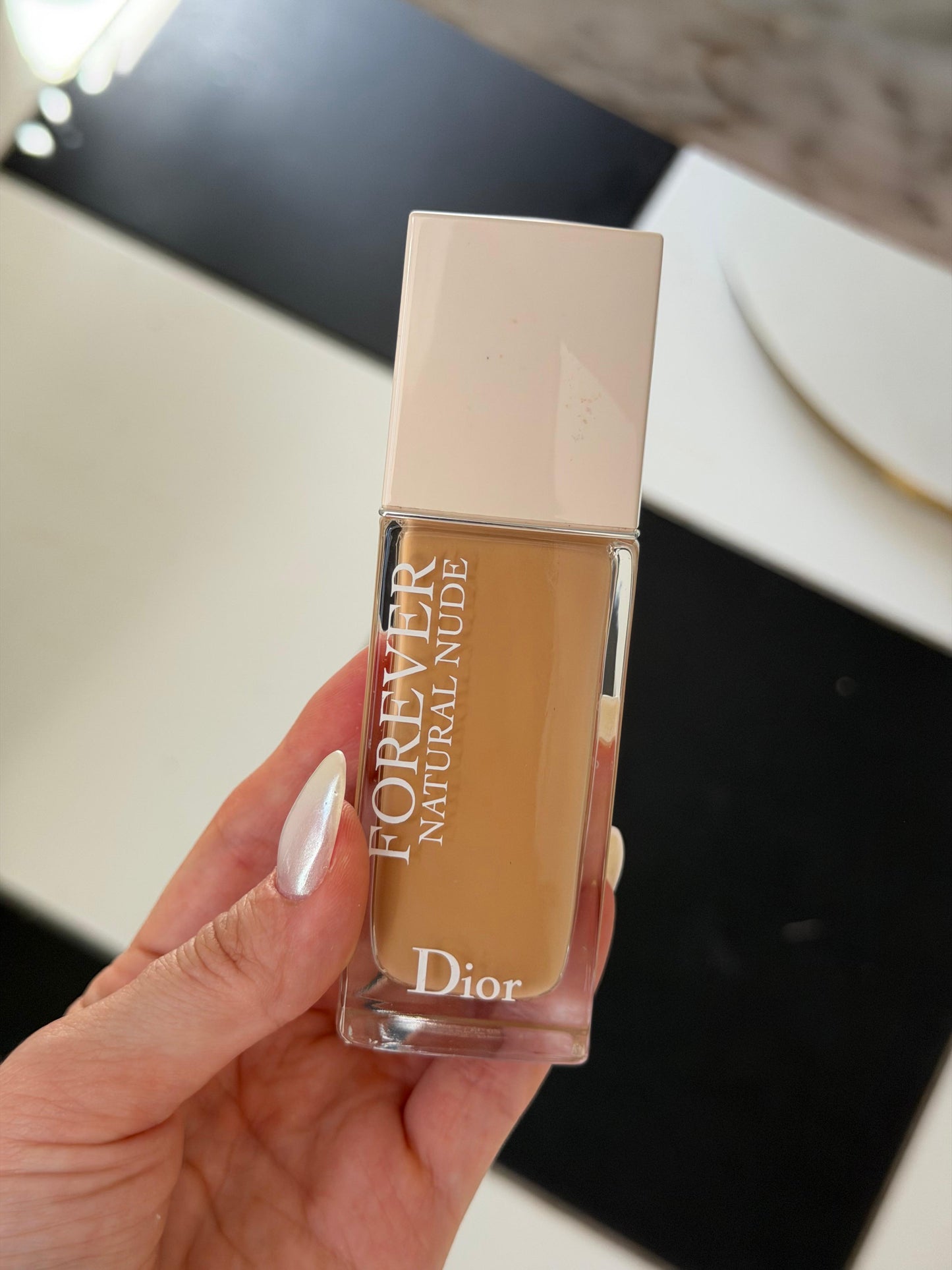 DIOR Forever Natural Nude (2W)
Longwear Foundation - 96% Natural-Origin Ingredients